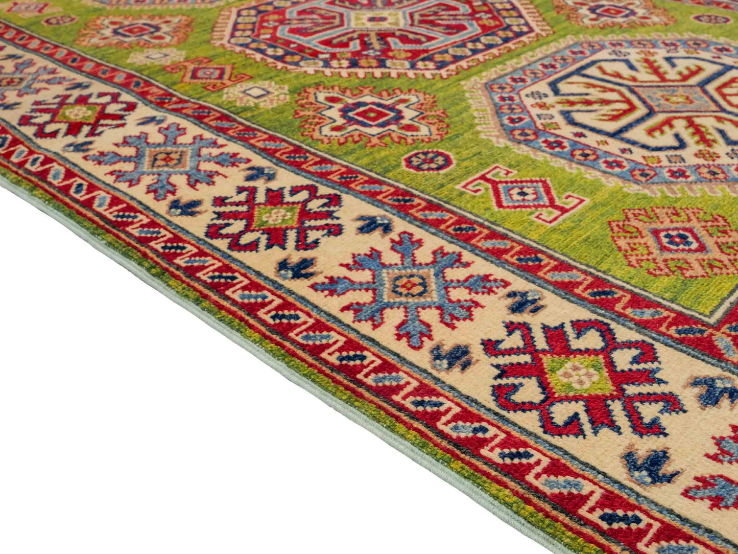 Feiner, handgeknüpfter Ziegler Kazak Chobi Orientteppich aus reiner Wolle mit geometrischem Medaillon-Muster von Khademi. Größe: 174 x 120 cm. Farbe: Grün. RB3-B1814. Ursprung: Afghanistan. Verkauf durch JUPITER Intl.