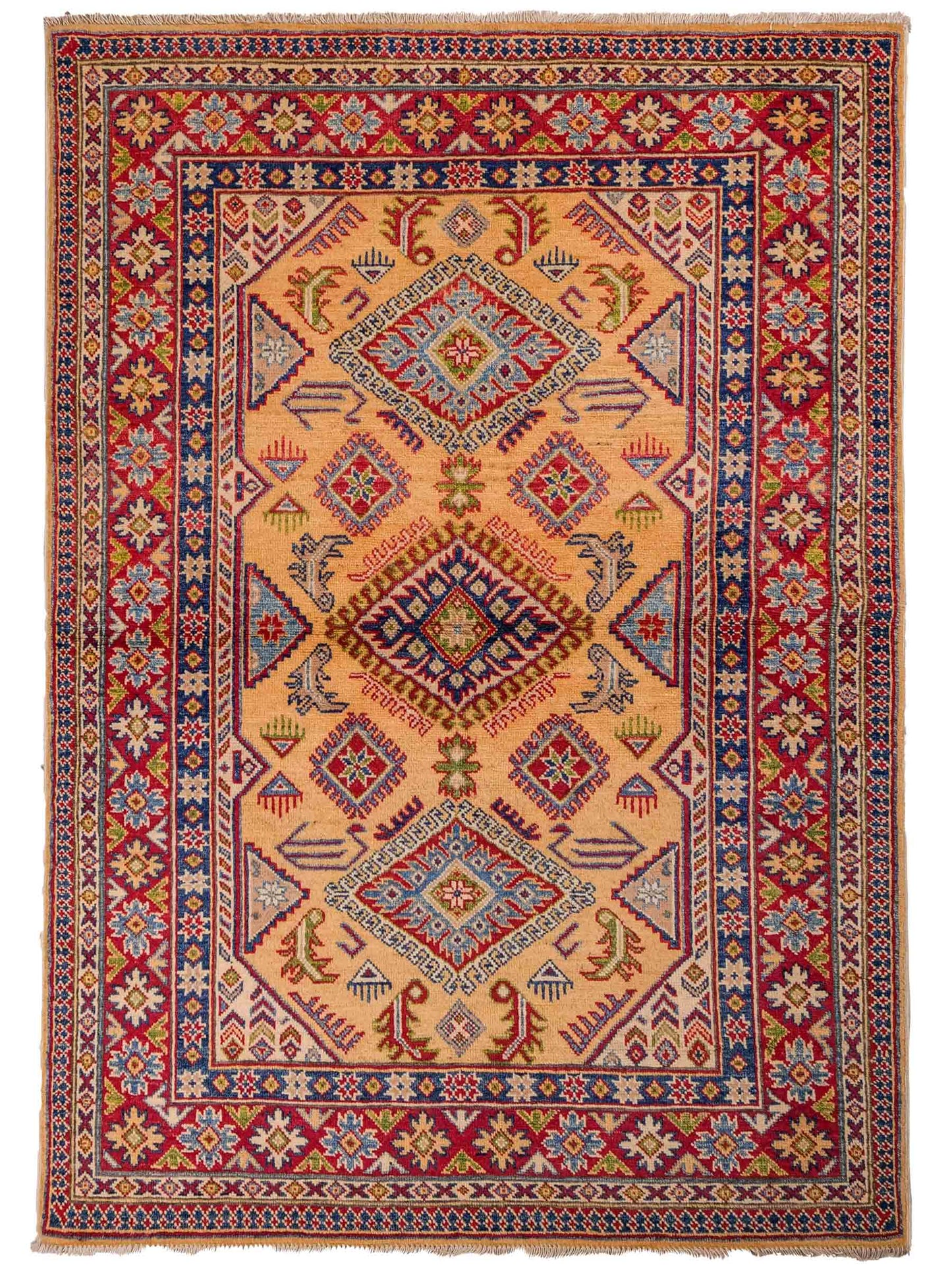 Feiner, handgeknüpfter Ziegler Kazak Chobi Orientteppich aus reiner Wolle mit geometrischem Medaillon-Muster von Khademi. Größe: 178 x 122 cm. Farbe: Gelb, gold, beige. RB3-B2675. Ursprung: Afghanistan. Verkauf durch JUPITER Intl.