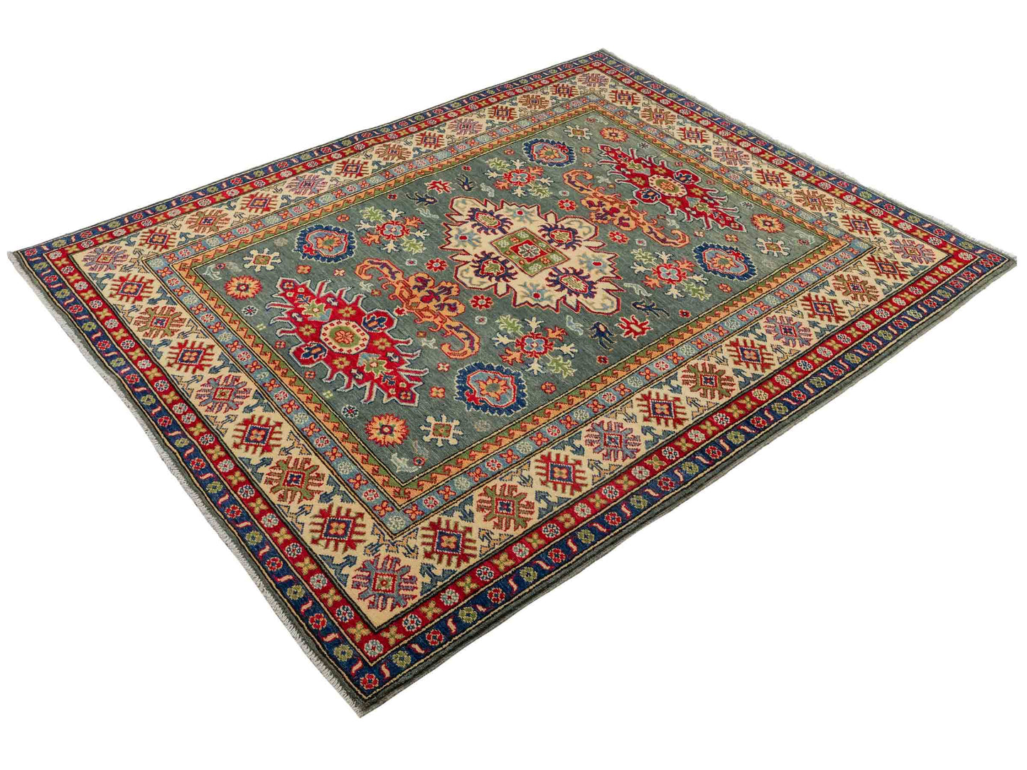 Feiner, handgeknüpfter Ziegler Kazak Chobi Orientteppich aus reiner Wolle mit geometrischem Medaillon-Muster von Khademi. Größe: 186 x 148 cm. Farbe: Grün, beige. RB3-B480. Ursprung: Afghanistan. Verkauf durch JUPITER Intl.