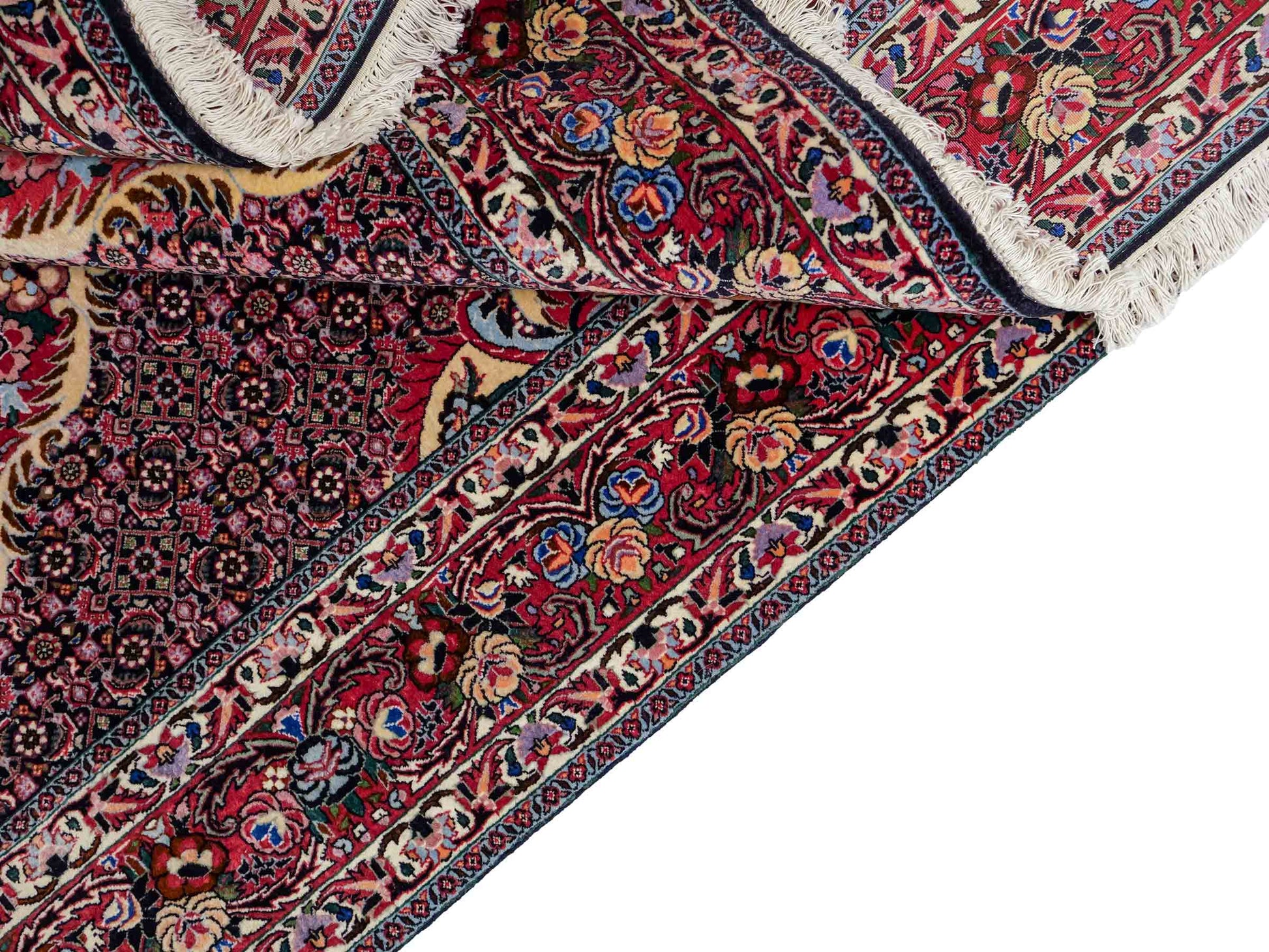 Sehr feiner, handgeknüpfter Bidjar Perserteppich von Khademi. Farbe: Schwarz, blau, rot. Größe: 3,07 x 2,03 m. Vertrieb durch JUPITER Intl.