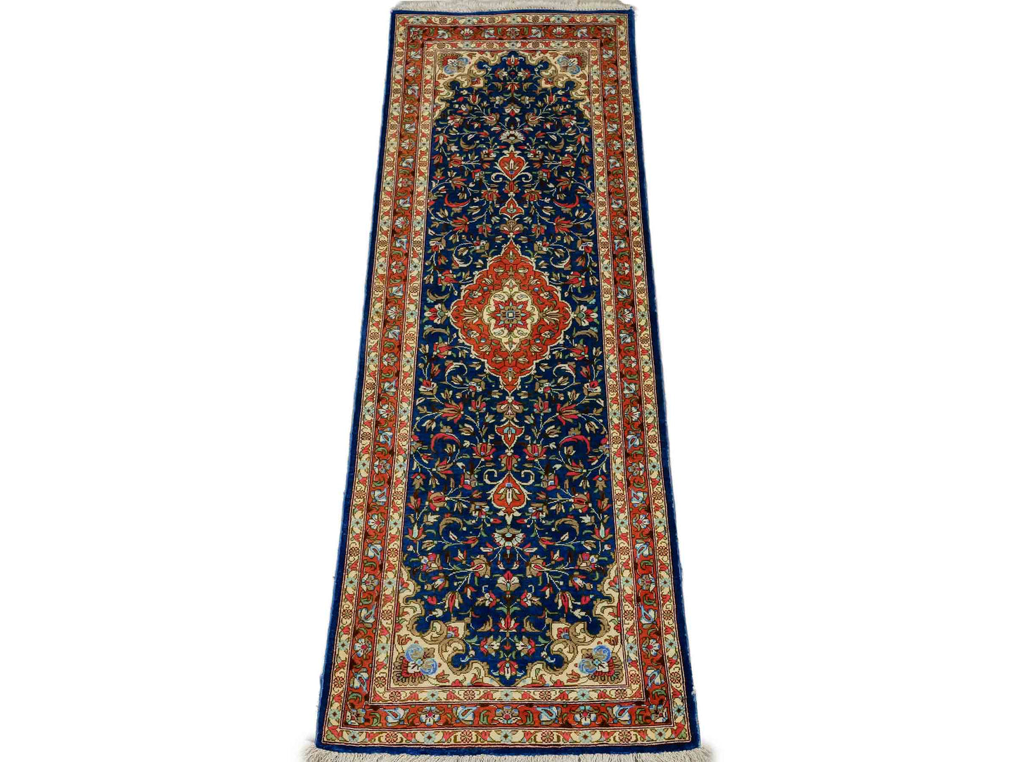 Sehr feiner, handgeknüpfter Ghom Perserteppich von Khademi aus Seide, blau, orange. 117x39 cm. Verkauf durch Jupiter Intl.