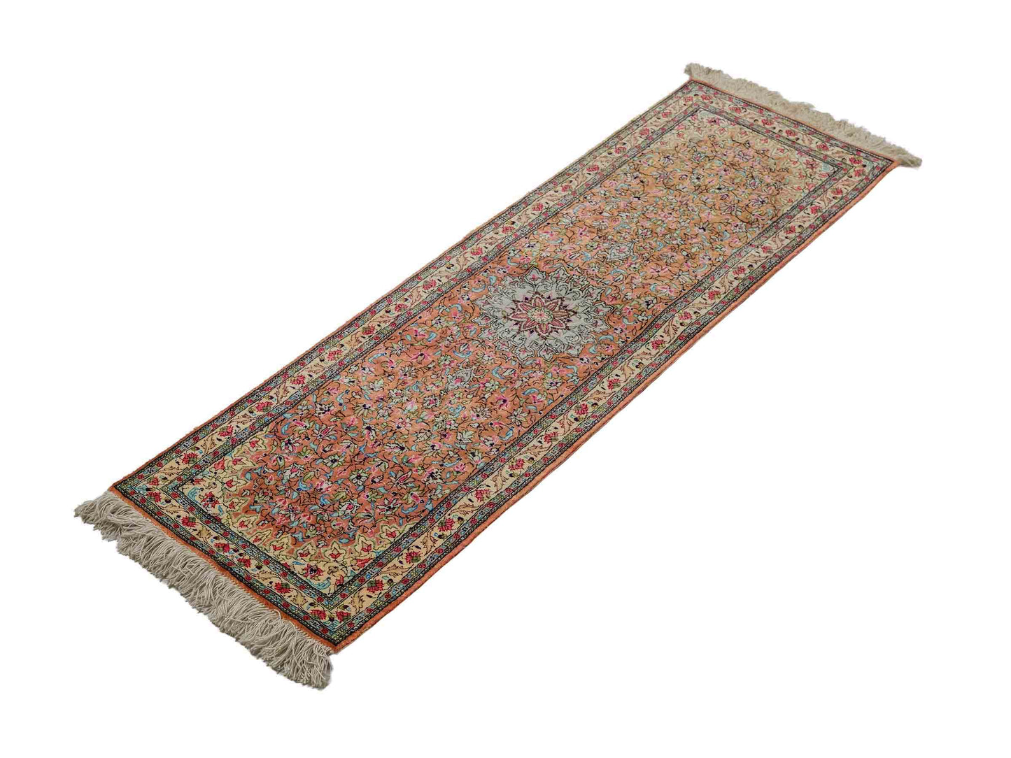Sehr feiner, handgeknüpfter Ghom Perserteppich von Khademi aus Seide, orange. 124x39 cm. Verkauf durch Jupiter Intl.