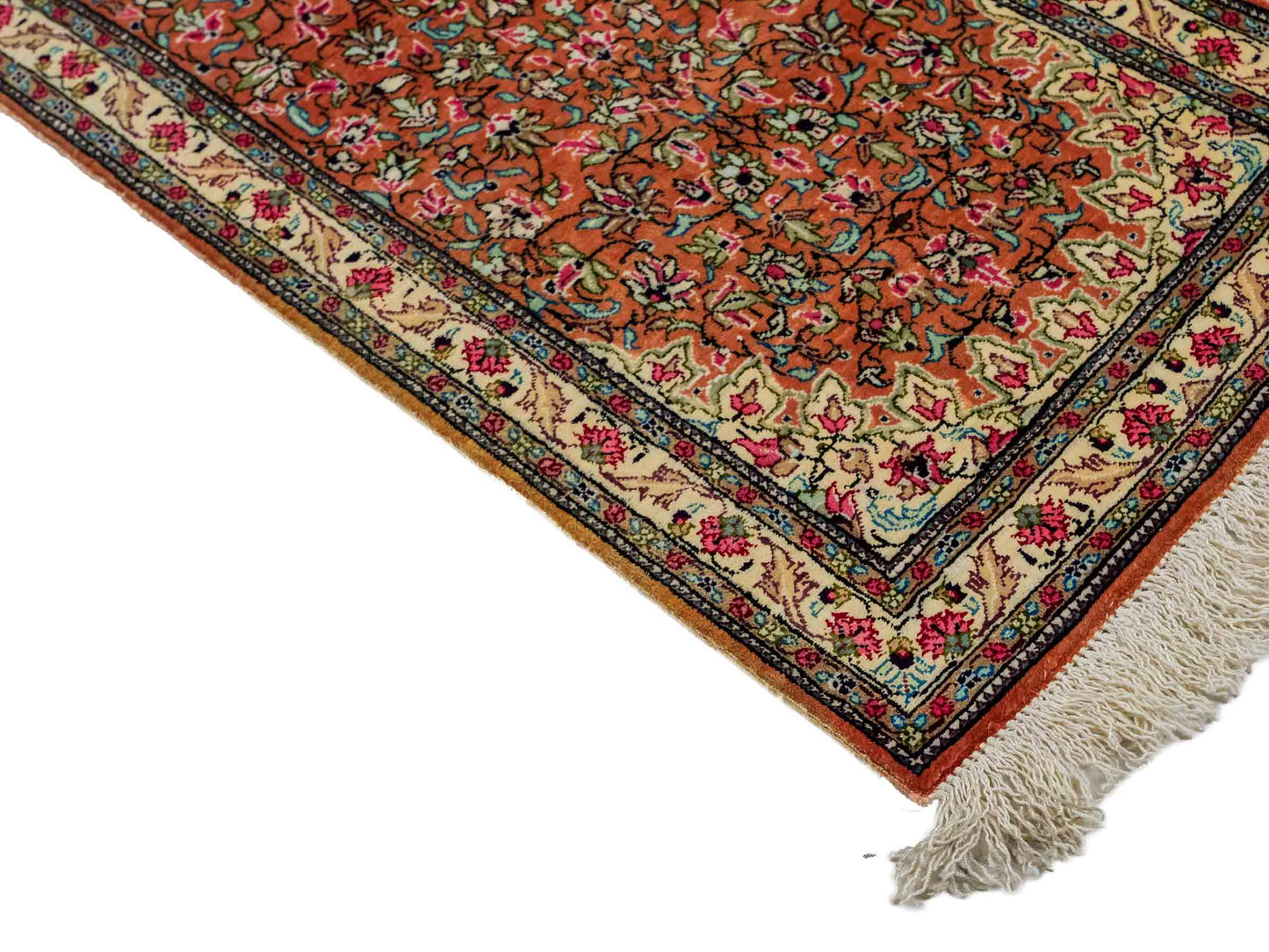Sehr feiner, handgeknüpfter Ghom Perserteppich von Khademi aus Seide, orange. 124x39 cm. Verkauf durch Jupiter Intl.