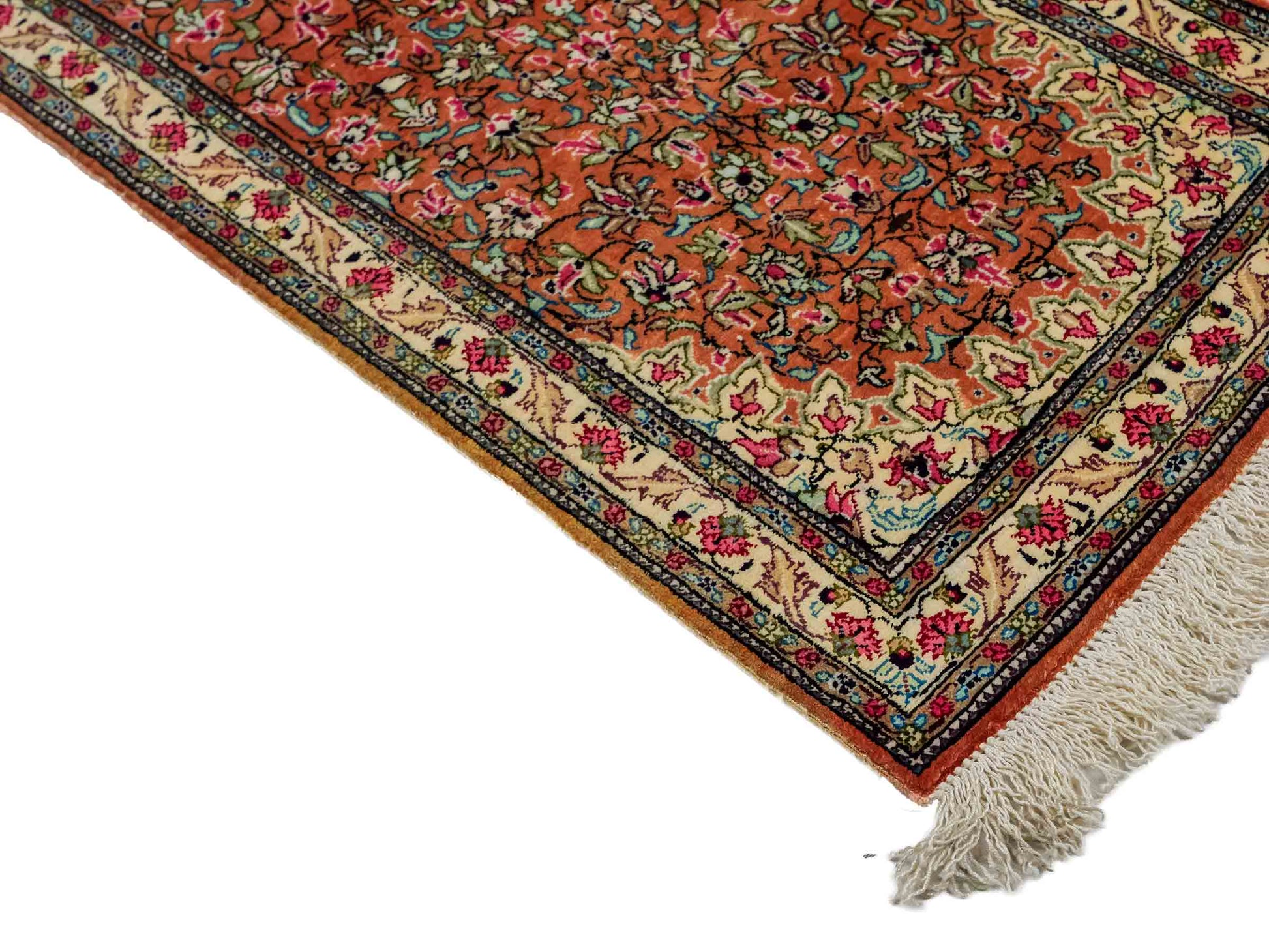 Sehr feiner, handgeknüpfter Ghom Perserteppich von Khademi aus Seide, orange. 124x39 cm. Verkauf durch Jupiter Intl.