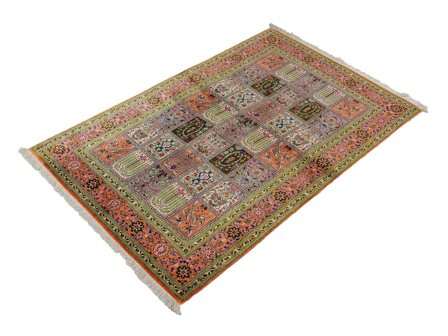 Sehr feiner, handgeknüpfter, persischer Ghom Seidenteppich von Khademi aus reiner Seide. Größe 157 x 100 cm. Farbe: Braun, grün. Verkauf durch JUPITER Intl.
