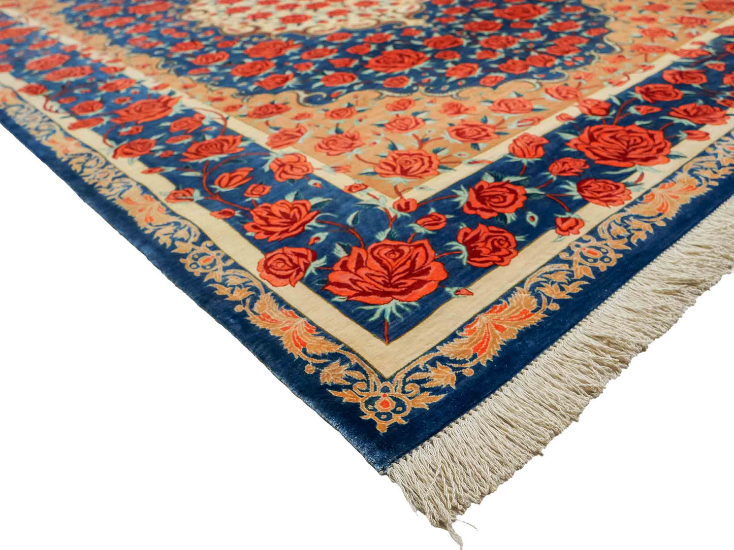 Sehr feiner, handgeknüpfter Khademi Ghom Seidenteppich, blau. 195x133 cm. Vertrieb durch Jupiter Intl.
