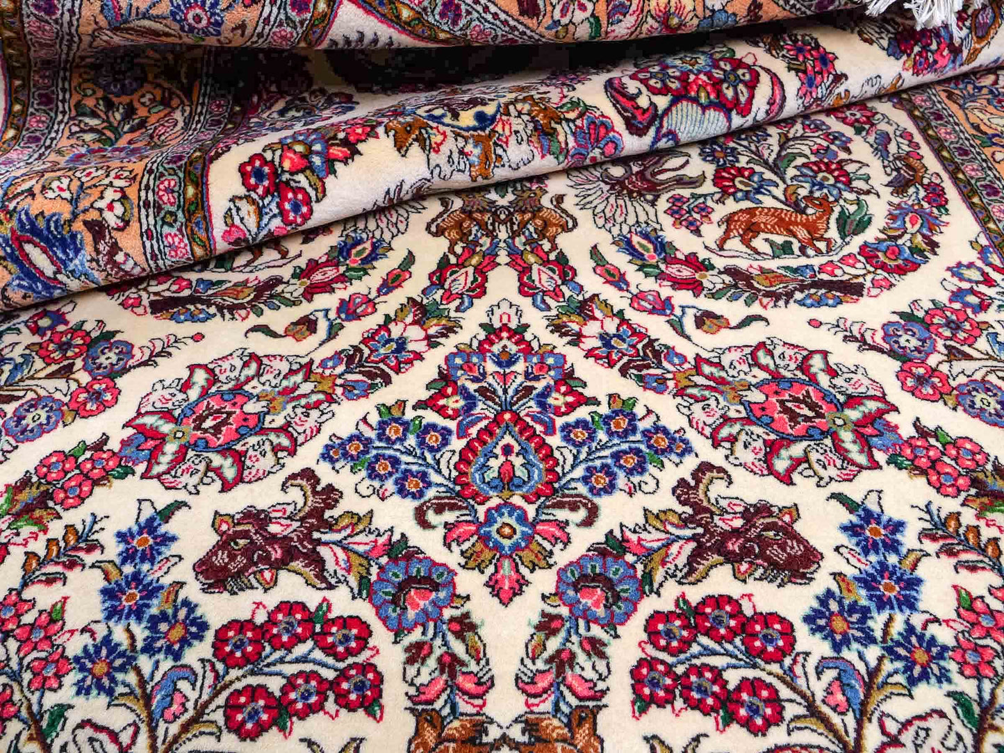 Feiner, handgeknüpfter Ilam Perserteppich aus Wolle von Khademi, creme, beige. 203x130 cm. Verkauf durch Jupiter Intl.