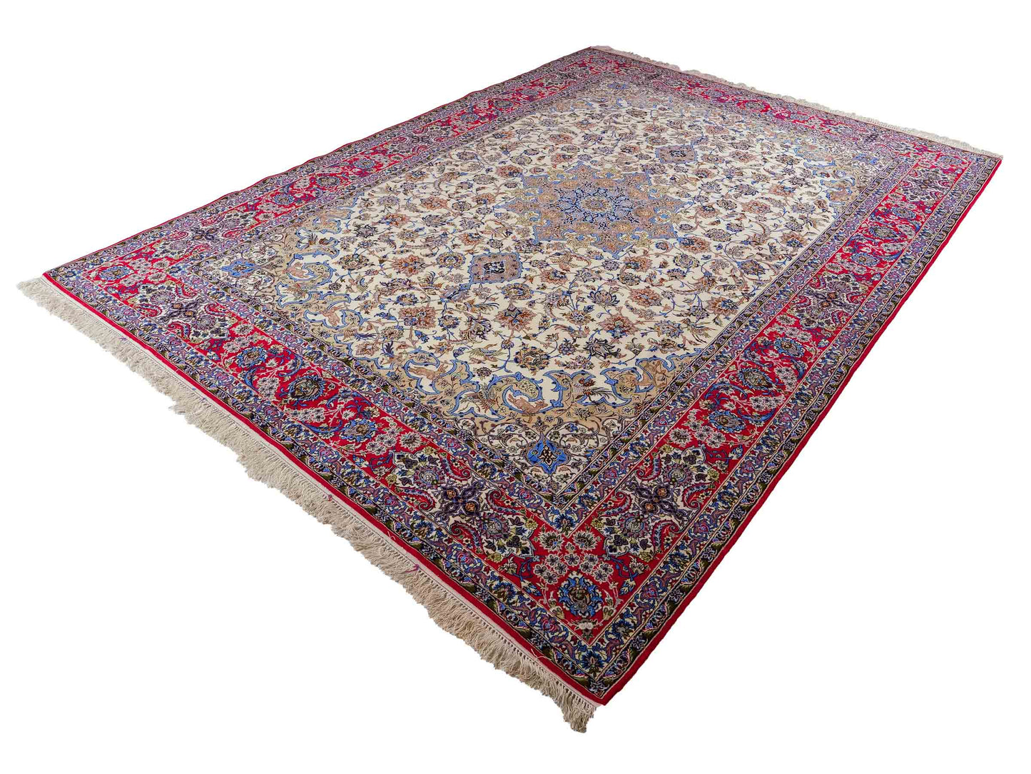 Sehr feiner, handgeknüpfter Isfahan Perserteppich aus Wolle und Seide mit Seidenkette von Khademi. Größe: 365 x 258 cm. Farbe: Weiß, creme, rot, blau. Verkauf durch JUPITER Intl.