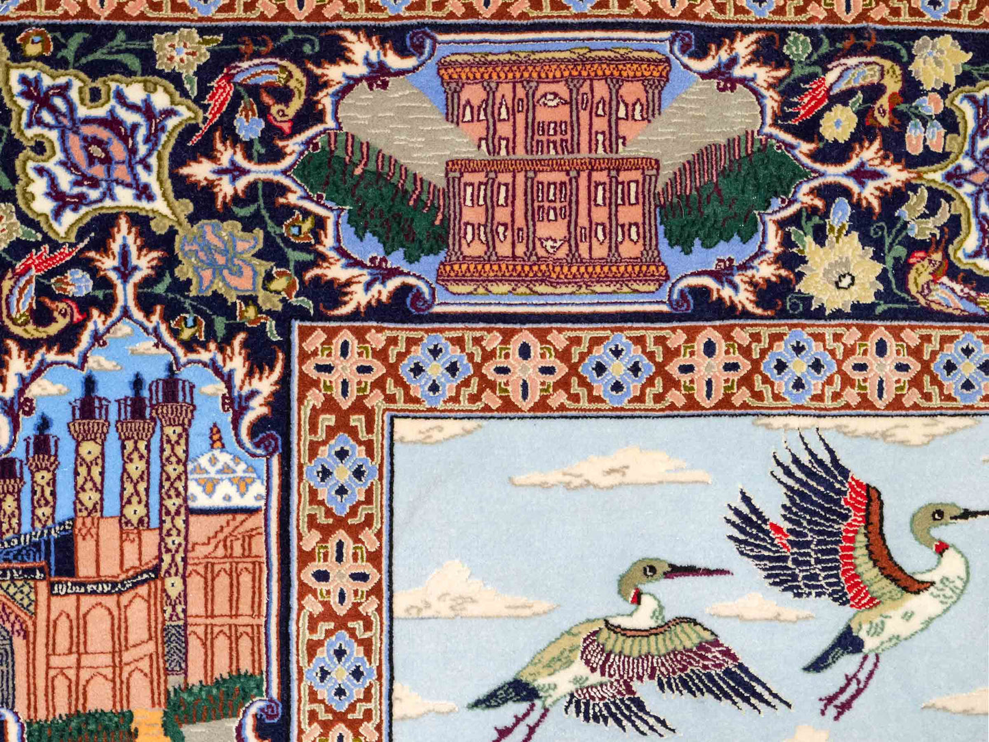 Sehr feiner, handgeknüpfter Khademi Isfahan aus Wolle mit Seide, multicolor. 239x155 cm. Vertrieb durch Jupiter Intl.
