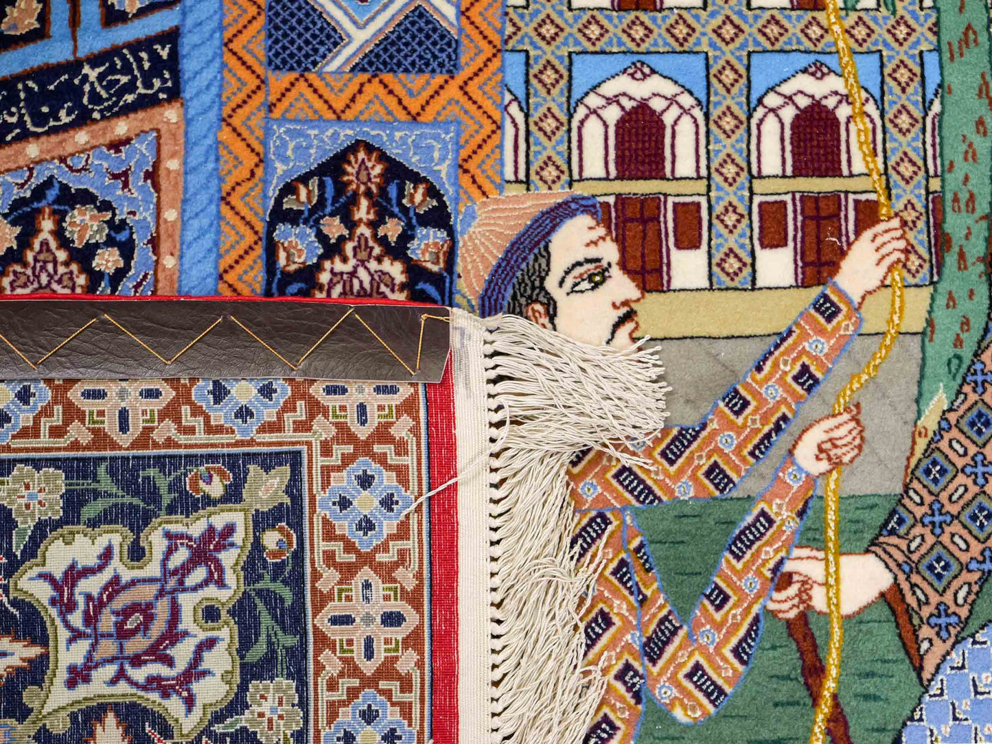 Sehr feiner, handgeknüpfter Khademi Isfahan aus Wolle mit Seide, multicolor. 239x155 cm. Vertrieb durch Jupiter Intl.