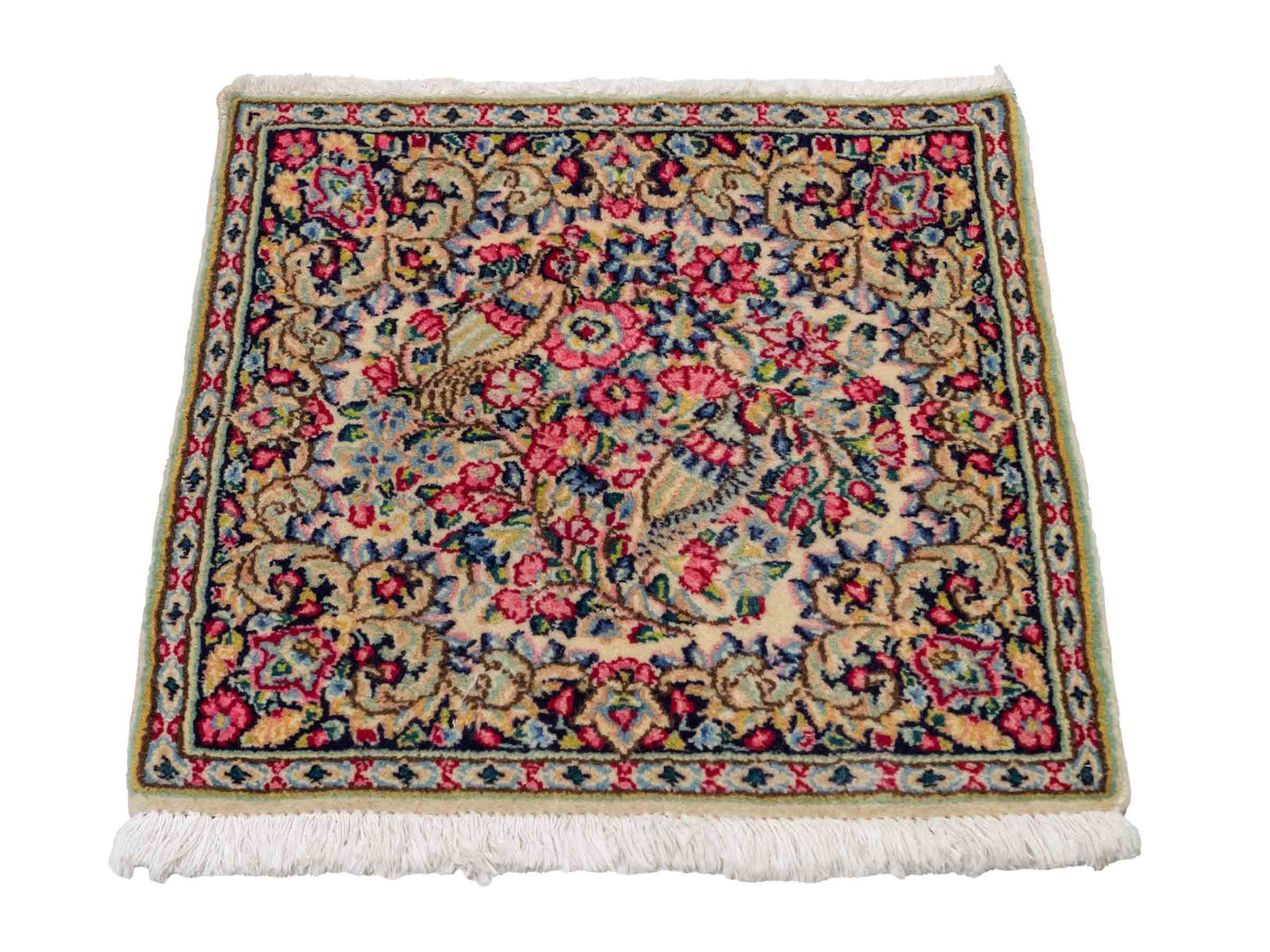 Feiner, handgeknüpfter Kerman Perserteppich aus Wolle von Khademi, creme, beige. 0,54 x 0,54 m. Vertrieb durch JUPITER Intl.