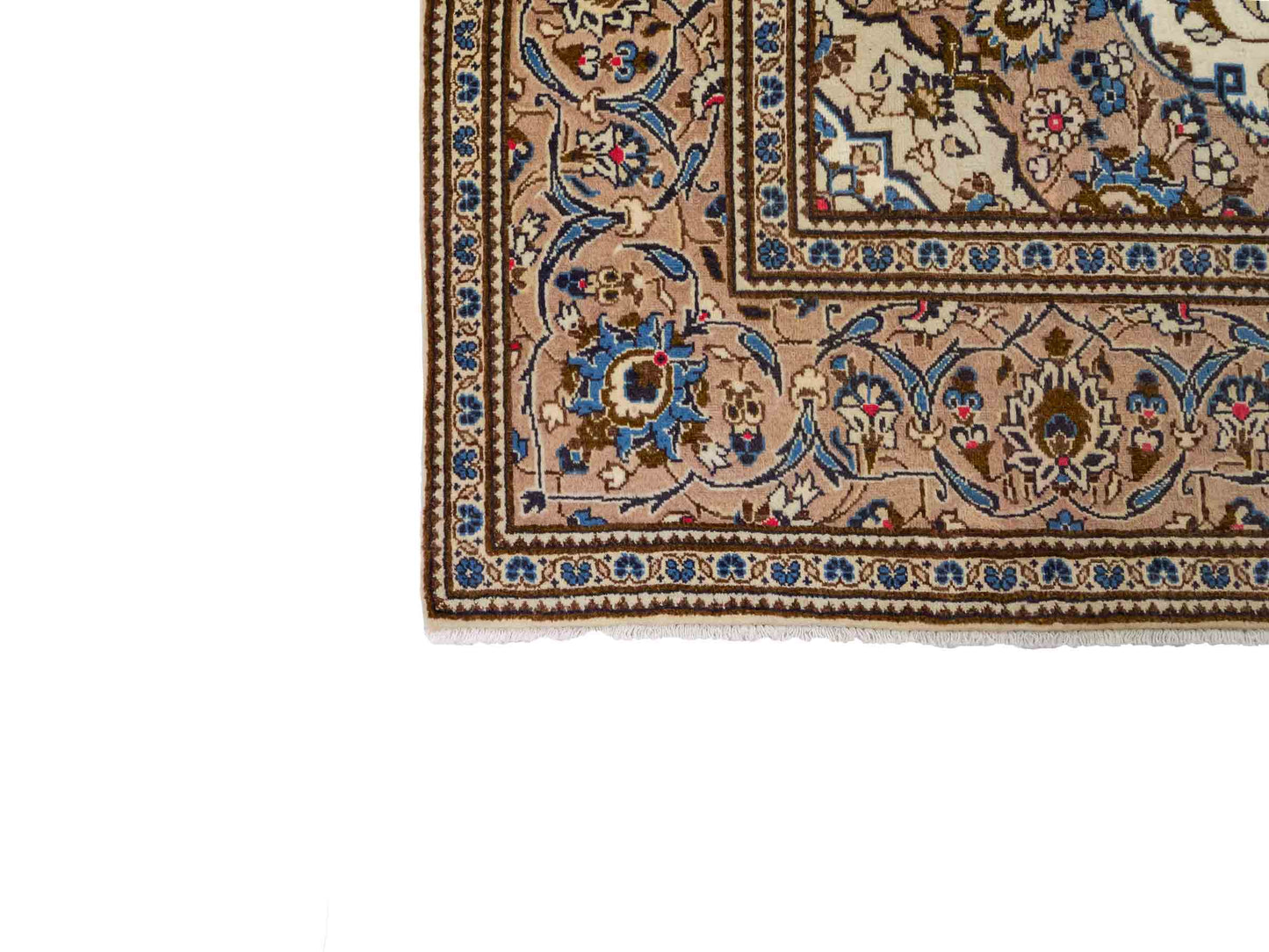 Feiner, handgeknüpfter Keshan Perserteppich aus reiner Wolle mit Medaillon von Khademi. Größe: 302 x 191 cm. Farbe: Weiß, creme, beige. RB3-4217. Ursprung: Iran / Persien. Verkauf durch JUPITER Intl.