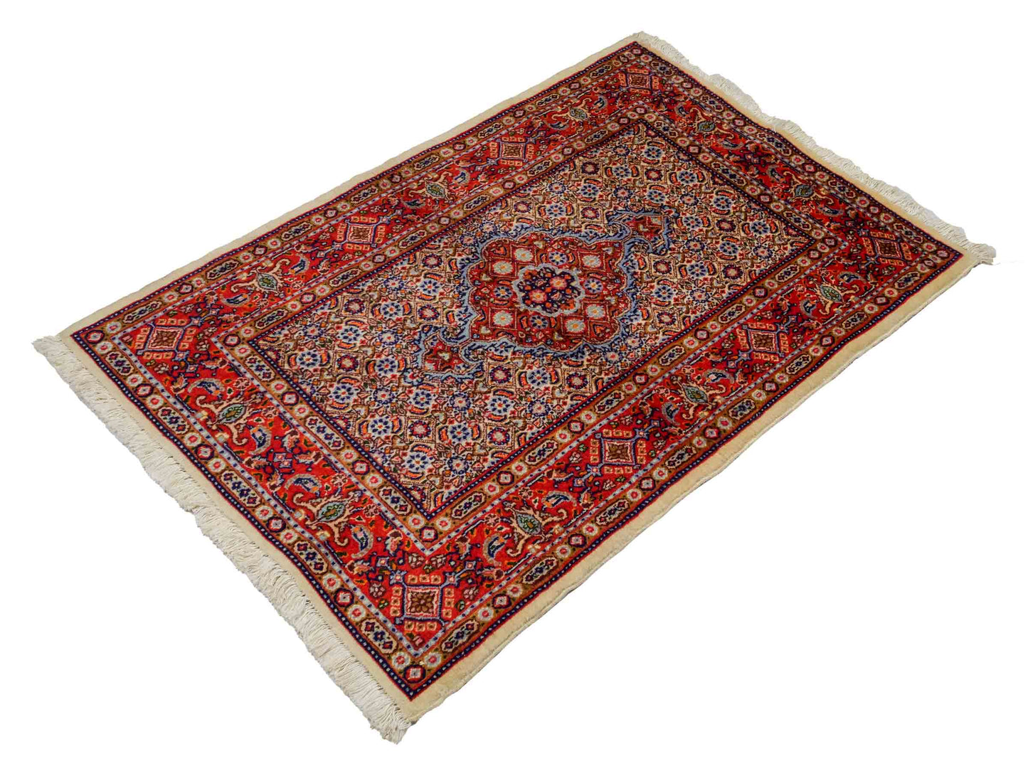 Feiner, handgeknüpfter Moud Perserteppich aus reiner Wolle mit Medaillon von Khademi. Größe: 121 x 81 cm. Farbe: Rot, creme. RB3-12. Ursprung: Iran / Persien. Verkauf durch JUPITER Intl.