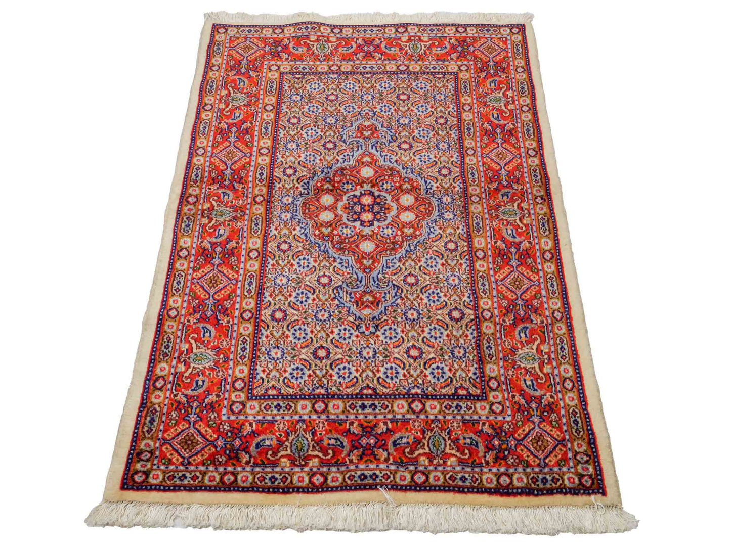 Feiner, handgeknüpfter Moud Perserteppich aus reiner Wolle mit Medaillon von Khademi. Größe: 121 x 81 cm. Farbe: Rot, creme. RB3-12. Ursprung: Iran / Persien. Verkauf durch JUPITER Intl.