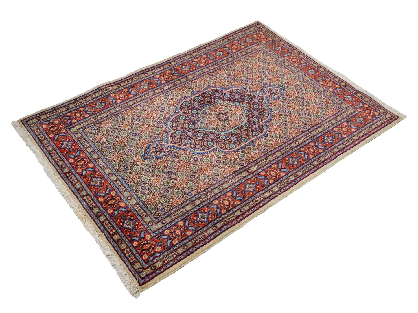 Feiner, handgeknüpfter Moud Perserteppich aus reiner Wolle mit Medaillon von Khademi. Größe: 145 x 100 cm. Farbe: Rot, creme. RB3-11B. Ursprung: Iran / Persien. Verkauf durch JUPITER Intl.