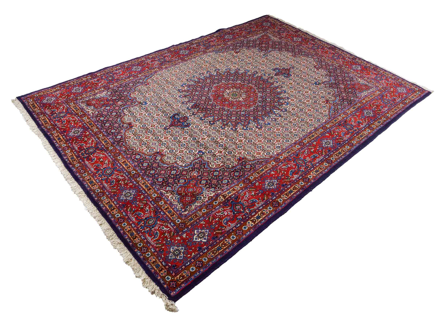 Feiner, hangeknüpfter Moud Perserteppich aus Wolle von Khademi. Größe: 284 x 198 cm. Farbe: Rot, blau, creme. Verkauf durch JUPITER Intl.