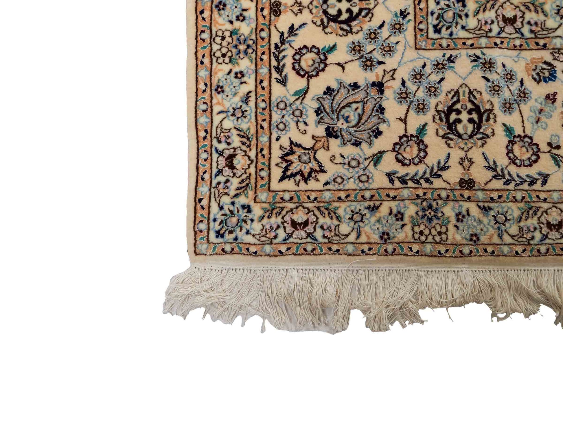 Sehr feiner, handgeknüpfter Nain 6La Perserteppich aus Wolle mit Seide von Khademi. Größe: 303 x 205 cm. Farbe: Weiß, creme, blau. Verkauf durch JUPITER Intl.