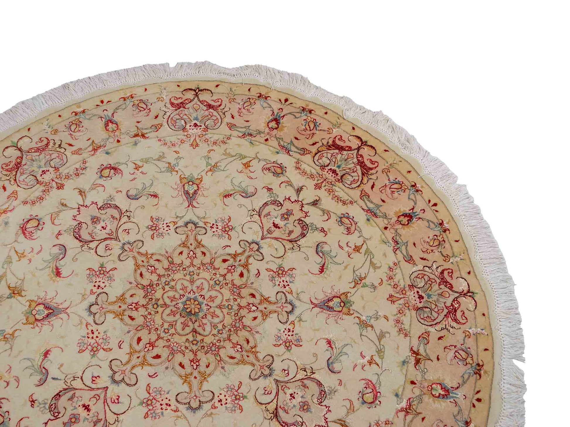 Sehr feiner, handgeknüpfter Täbriz Perserteppich aus Wolle und Seide mit von Khademi. Größe: 148 x 147cm. Farbe: Weiß, creme, rosa. Verkauf durch JUPITER Intl.