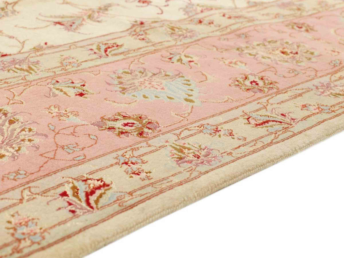 Sehr feiner, handgeknüpfter Täbriz Perserteppich aus Wolle mit Seide von Khademi, creme, rosa. 400x289 cm. Verkauf durch Jupiter Intl.