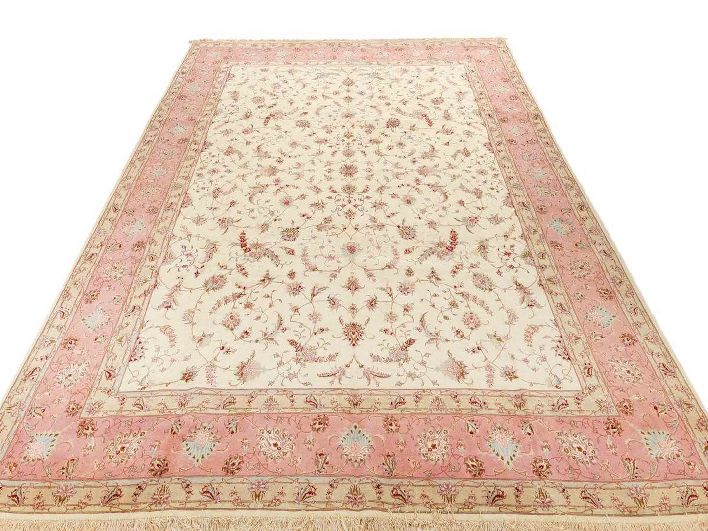 Sehr feiner, handgeknüpfter Täbriz Perserteppich aus Wolle mit Seide von Khademi, creme, rosa. 400x289 cm. Verkauf durch Jupiter Intl.