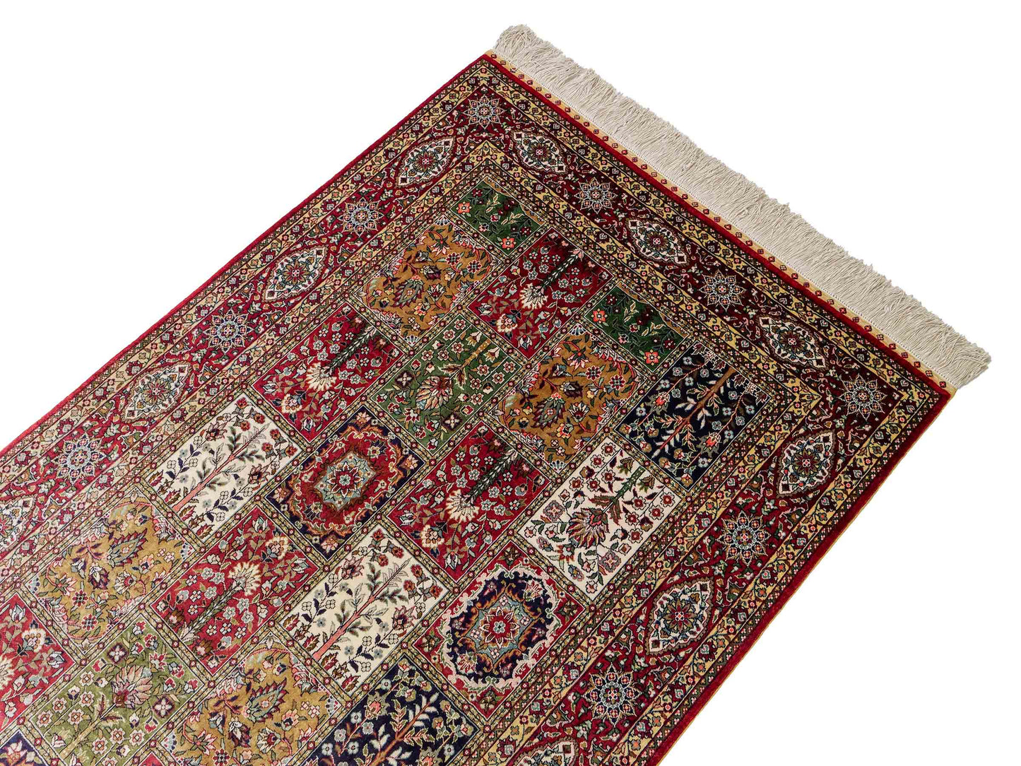 Sehr feiner, handgeknpüfter Khademi Ghom Orientteppich aus Seide, rot. 155x92 cm. Vertrieb druch Jupiter Intl.