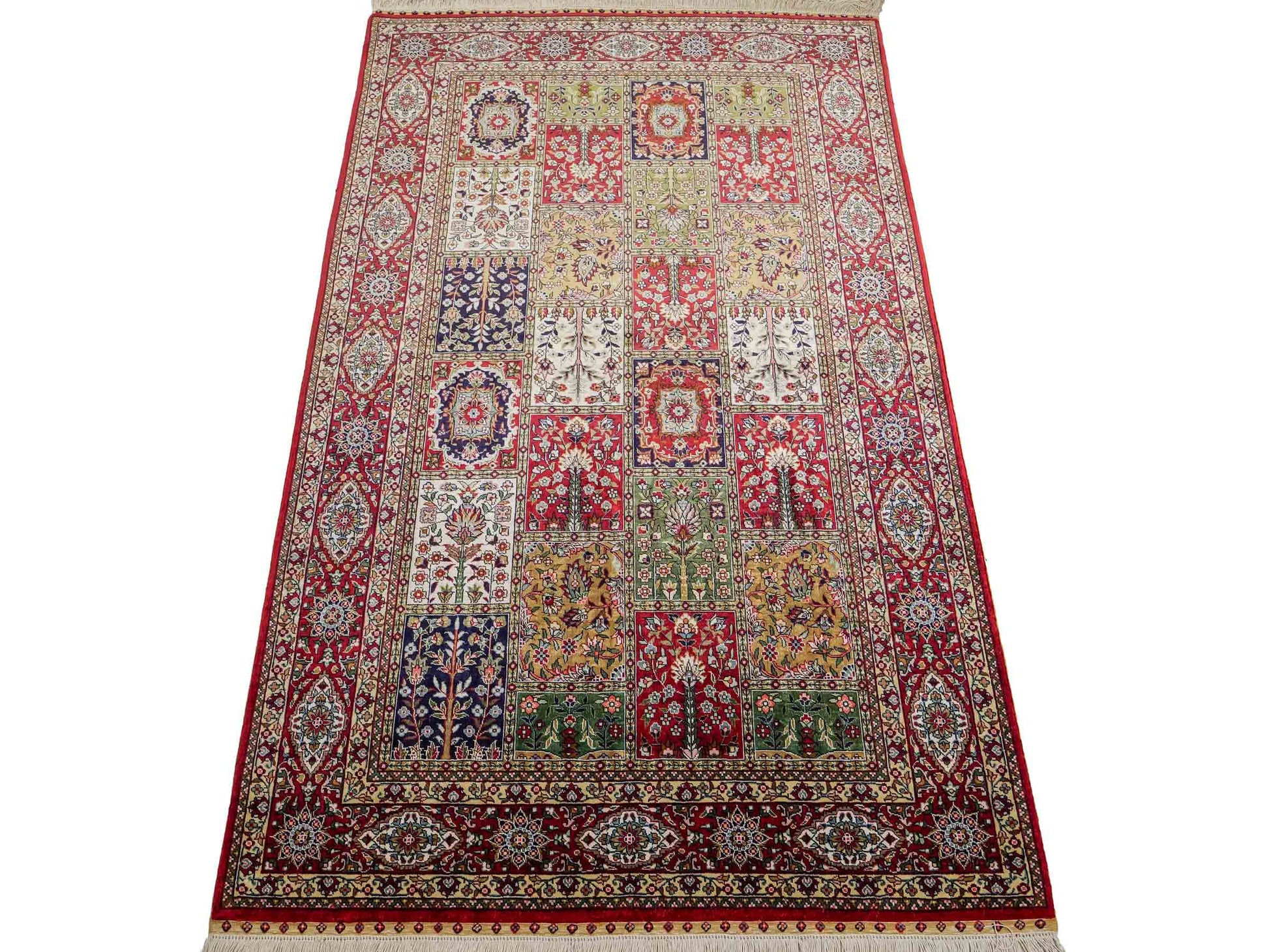 Sehr feiner, handgeknpüfter Khademi Ghom Orientteppich aus Seide, rot. 155x92 cm. Vertrieb druch Jupiter Intl.