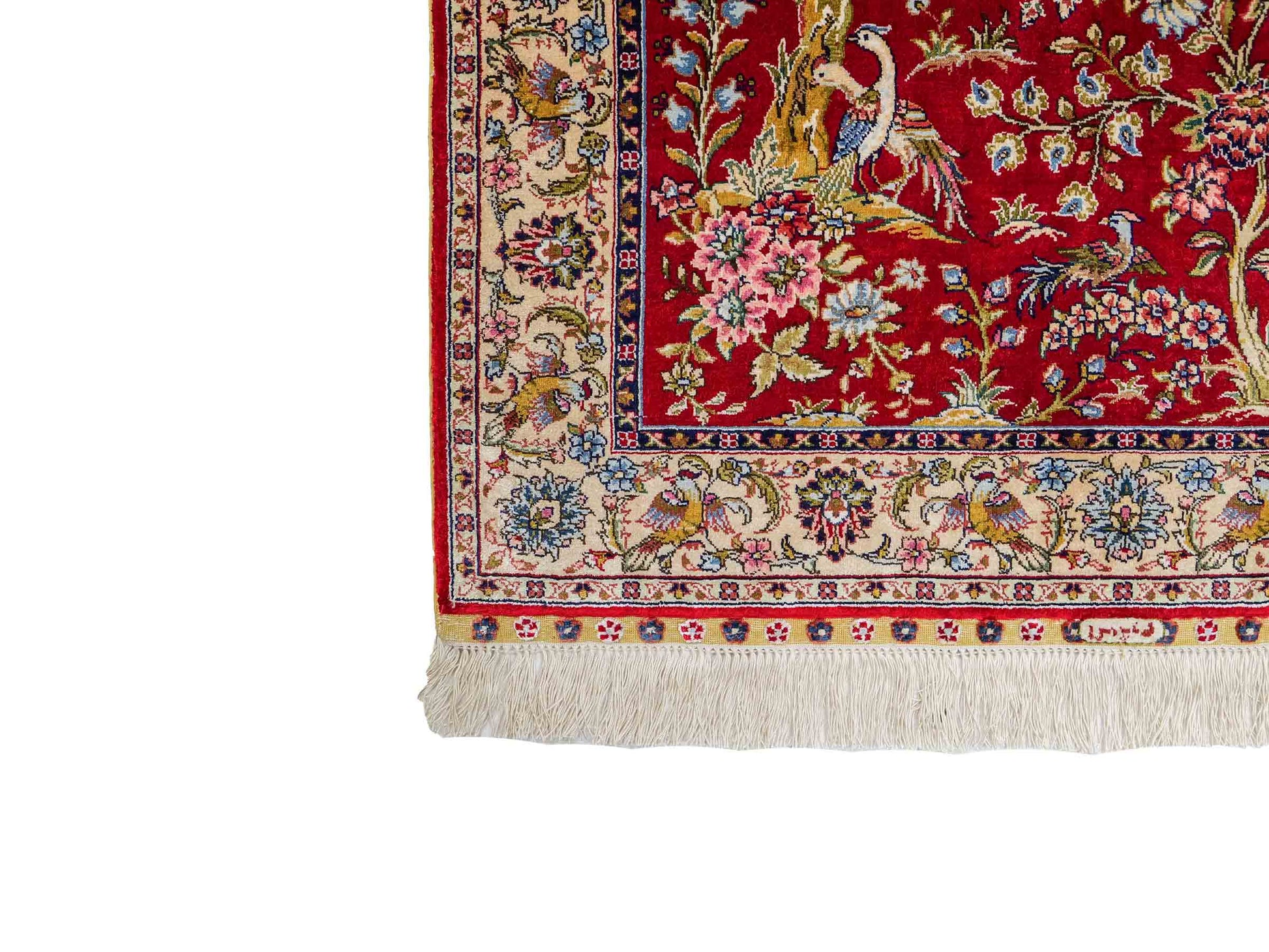 Sehr feiner, handgeknüpfter Khademi Orientteppich mit Ghom Design aus reiner Seide, rot, creme. 124x79 cm. Vertrieb durch Jupiter Intl.