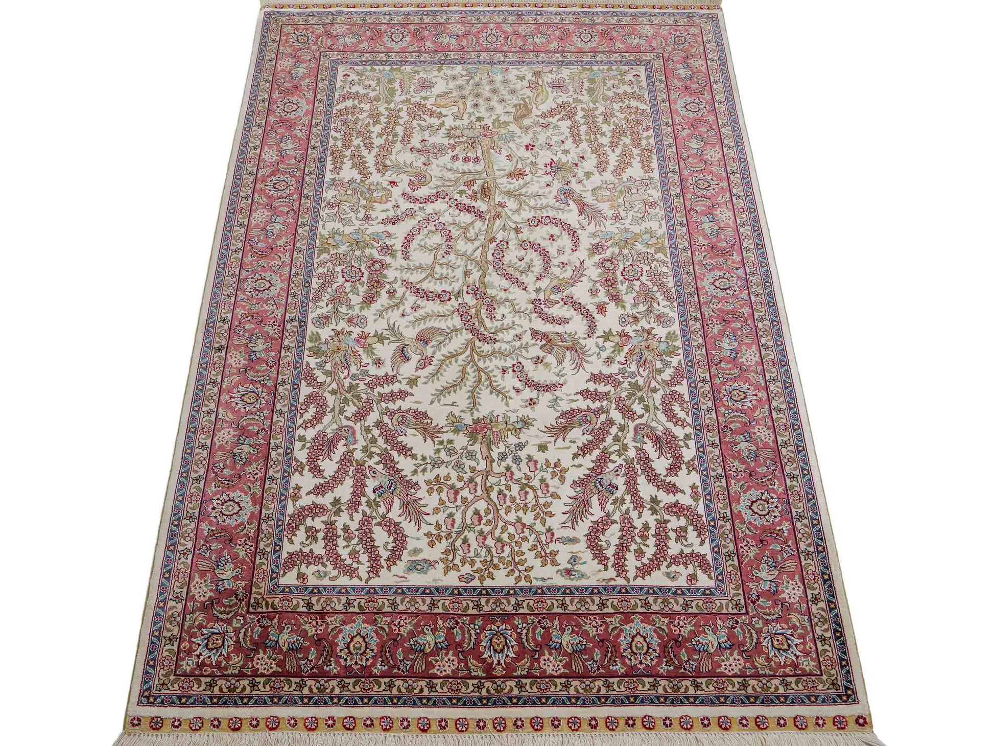 Sehr feiner, handgeknüpfter Khademi Orientteppich mit Ghom Design aus reiner Seide, creme, weiß, rosa. 140x94 cm. Vertrieb durch Jupiter Intl.