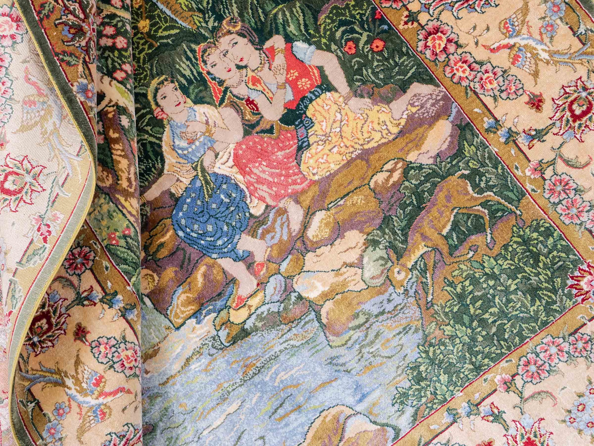 Sehr feiner, handgeknüpfter Khademi Orientteppich mit Ghom Design aus reiner Seide, grün, multicolor. 140x95 cm. Vertrieb durch Jupiter Intl.