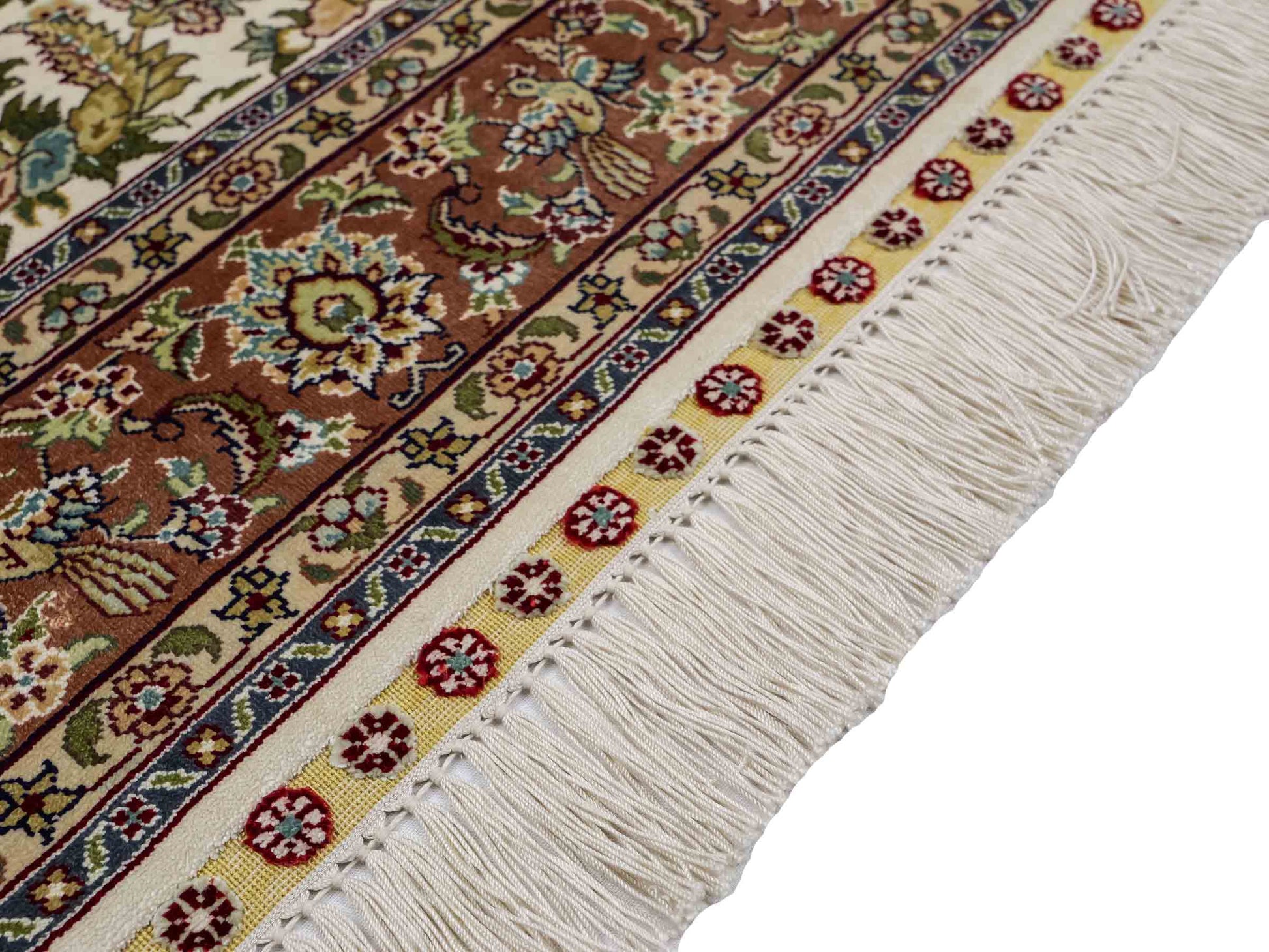 Sehr feiner, handgeknüpfter Khademi Orientteppich mit Ghom  Design aus reiner Seide, creme, weiß, rosa. 140x95 cm. Vertrieb durch Jupiter Intl.