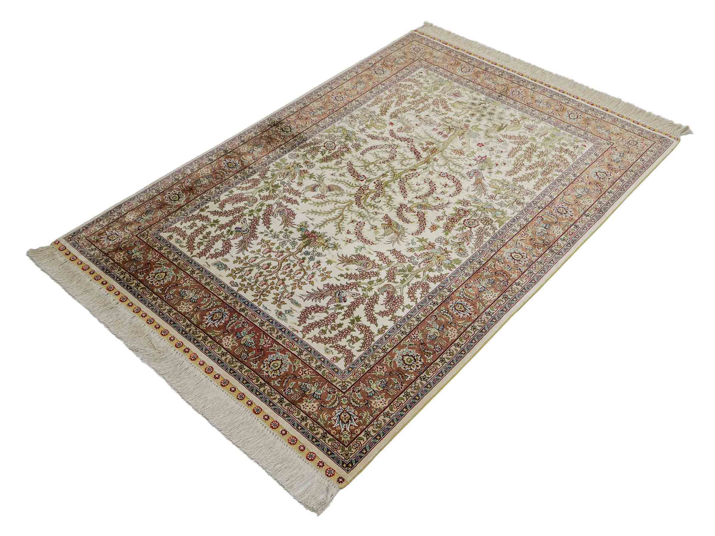 Sehr feiner, handgeknüpfter Khademi Orientteppich mit Ghom Design aus reiner Seide, creme, weiß, rosa. 140x95 cm. Vertrieb durch Jupiter Intl.