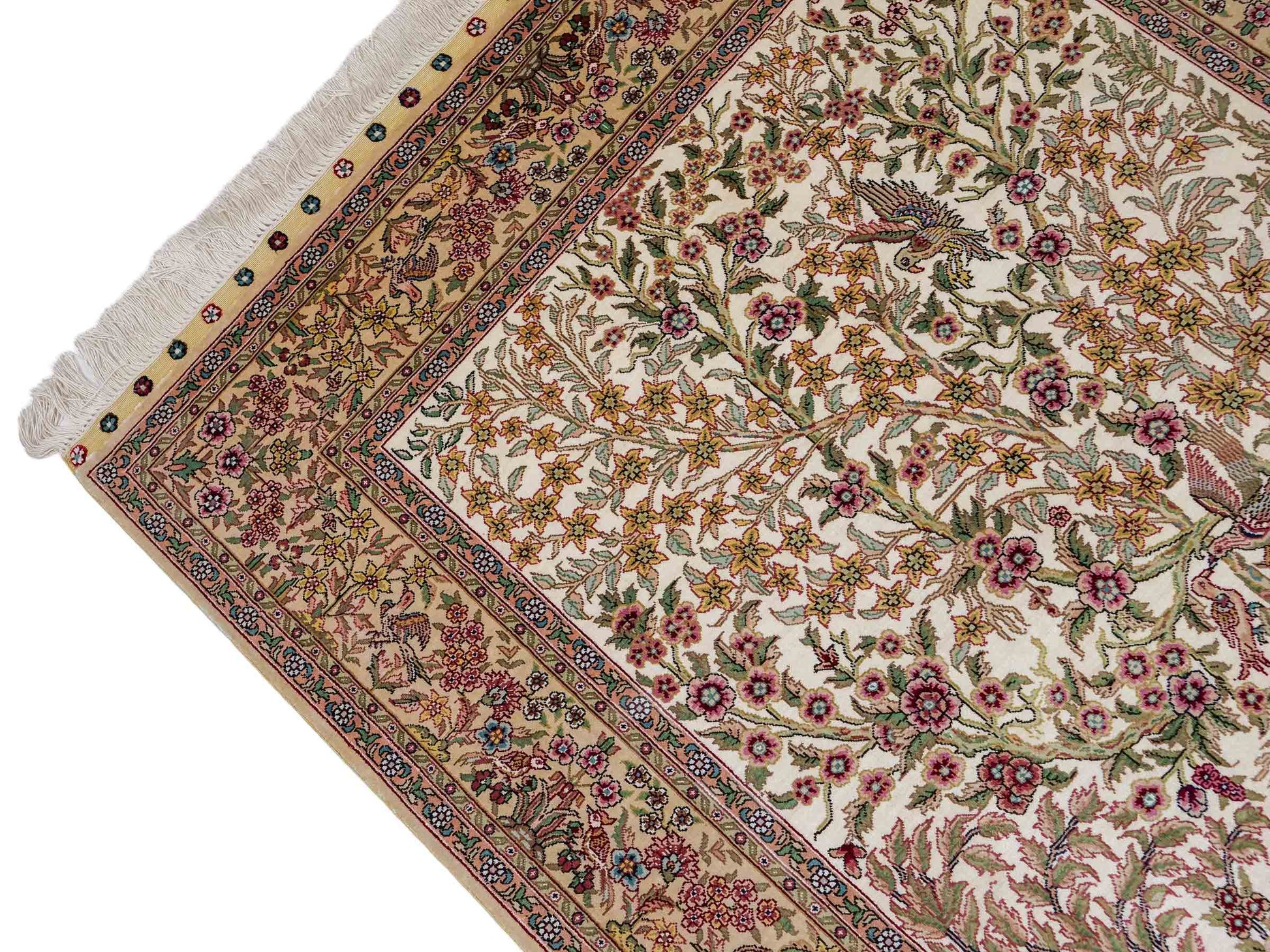 Sehr feiner, handgeknüpfter Khademi Ghom Orientteppich aus Seide, creme. 154x94 cm. Vertrieb durch Jupiter Intl.