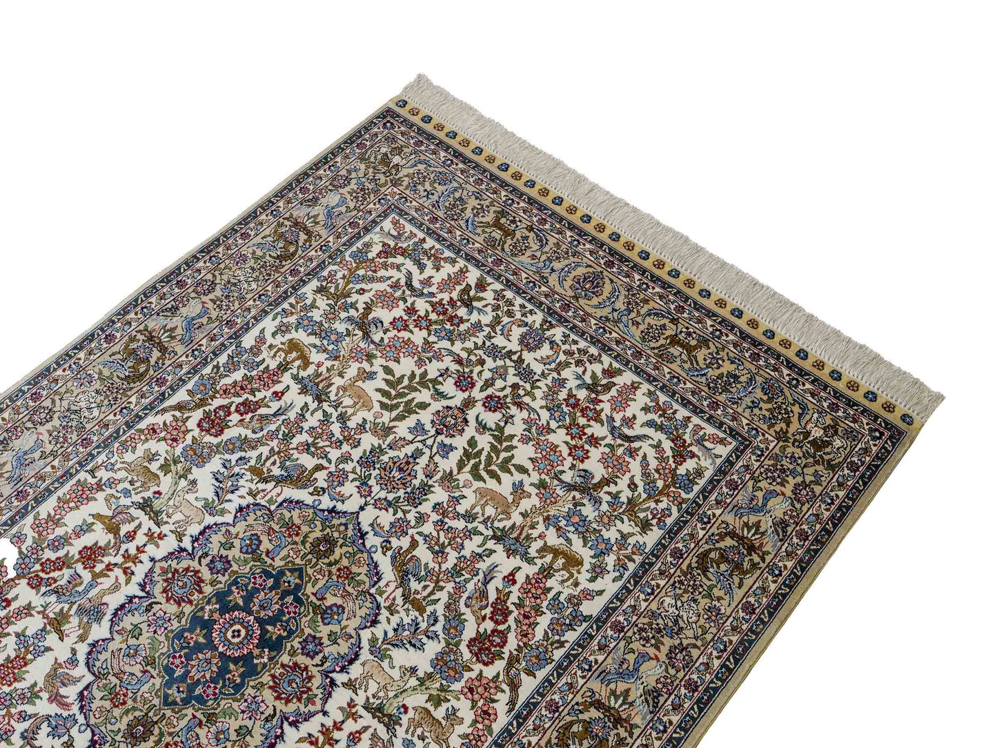 Sehr feiner, handgeknüpfter Khademi Ghom Orientteppich aus Seide, weiß, blau. 154x94 cm. Vertrieb durch Jupiter Intl.