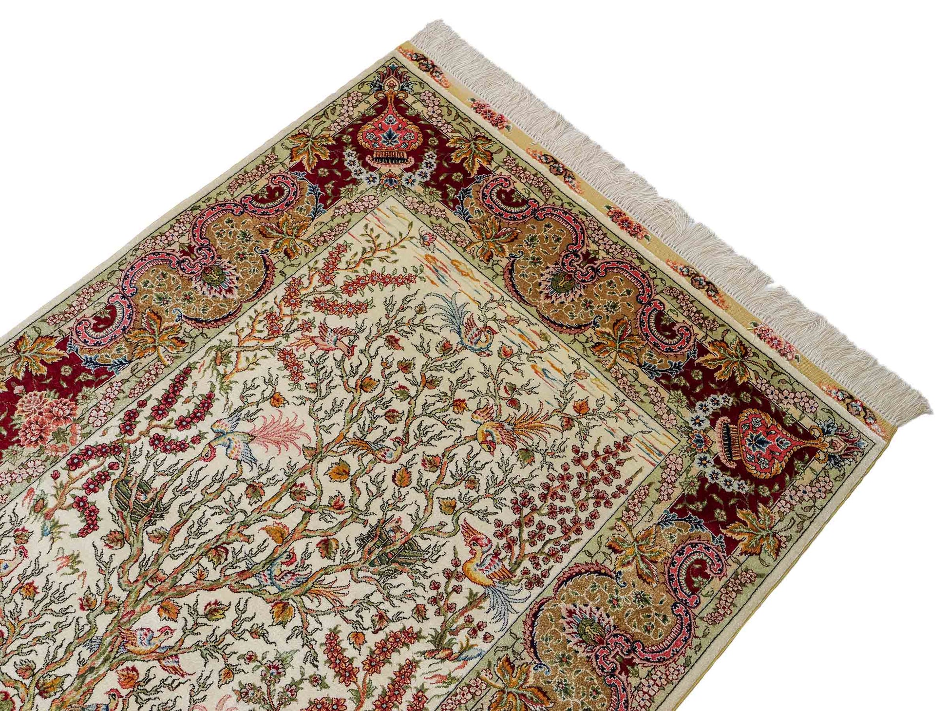 Sehr feiner, handgeknüpfter Khademi Orientteppich mit Ghom Design aus reiner Seide, gold, creme, rot, weiß. 155x94 cm. Vertrieb durch Jupiter Intl.