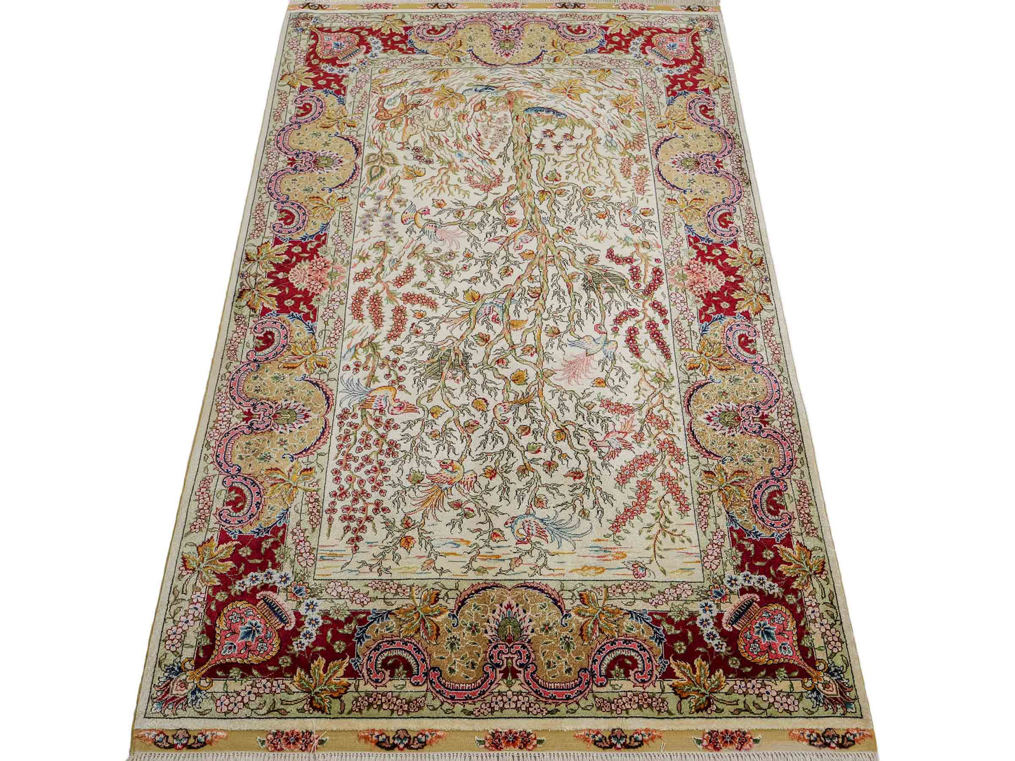 Sehr feiner, handgeknüpfter Khademi Orientteppich mit Ghom Design aus reiner Seide, gold, creme, rot, weiß. 155x94 cm. Vertrieb durch Jupiter Intl.
