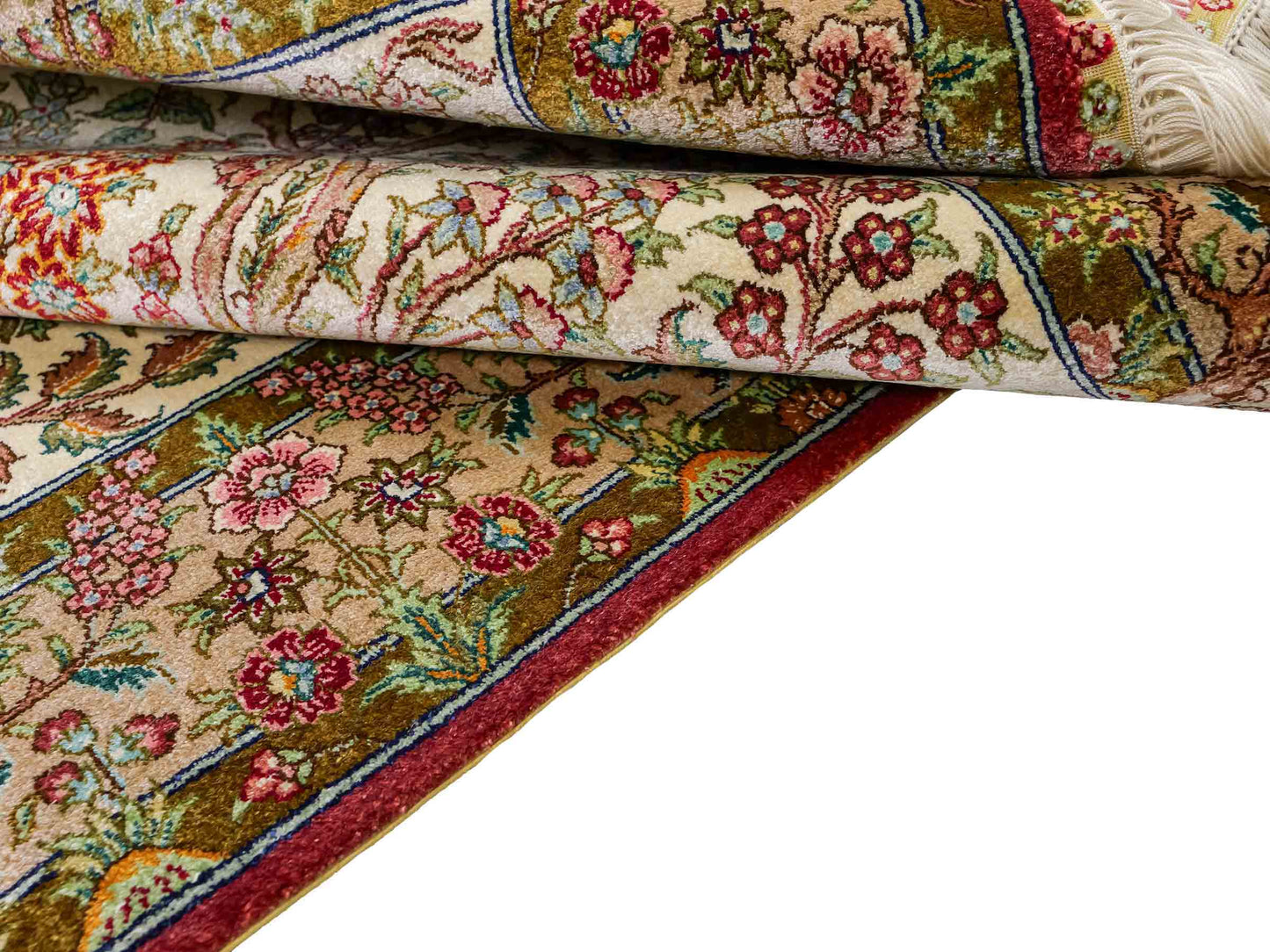 Sehr feiner, handgeknüpfter Khademi Orientteppich mit Ghom Design aus Seide, creme, beige, braun. 156x95 cm. Vertrieb durch Jupiter Intl.