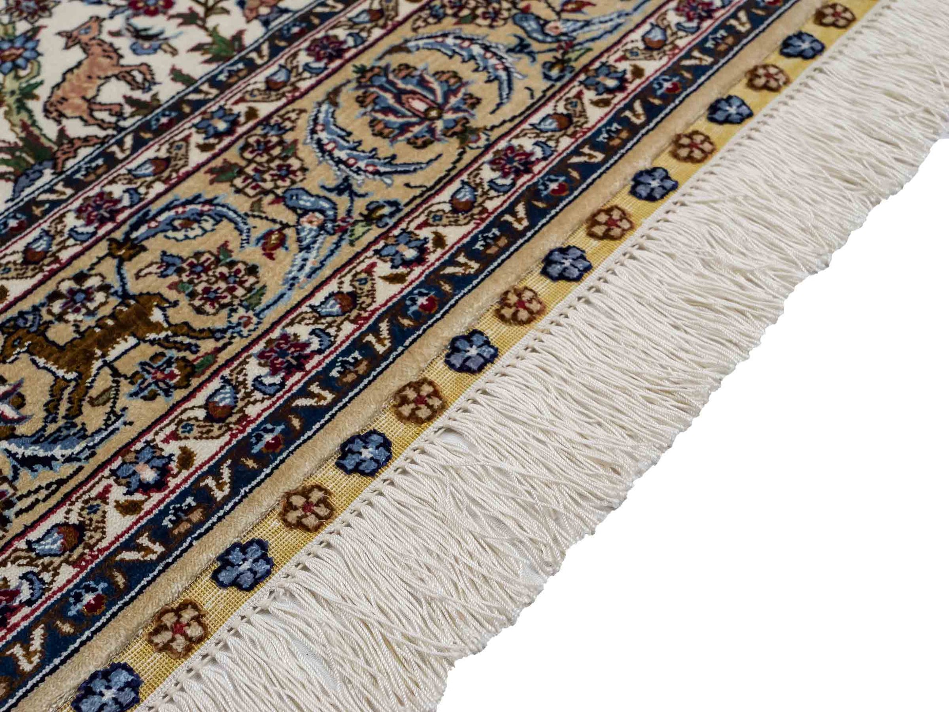 Sehr feiner, handgeknüpfter Khademi Orientteppich mit Ghom Design aus reiner Seide, weiß, creme, blau. 157x94 cm. Vertrieb durch Jupiter Intl.