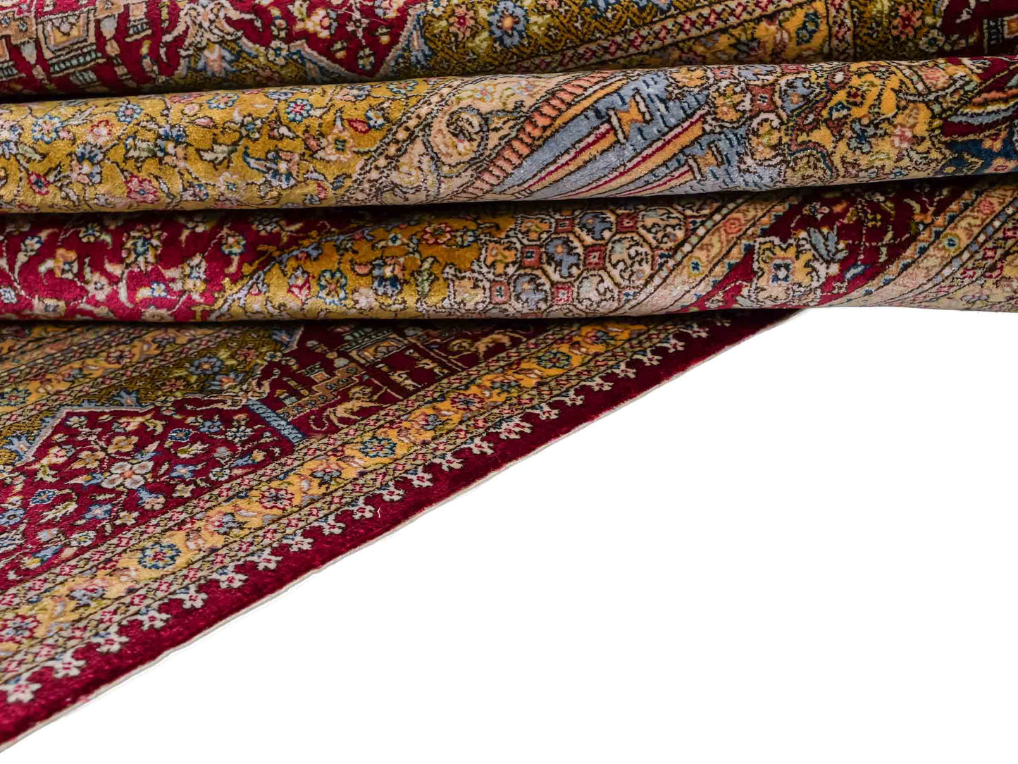 Extrem feiner, handgeknüpfter Khademi Ghom Orientteppich aus Seide, rot, gold. 159x93 cm. Vertrieb durch Jupiter Intl.