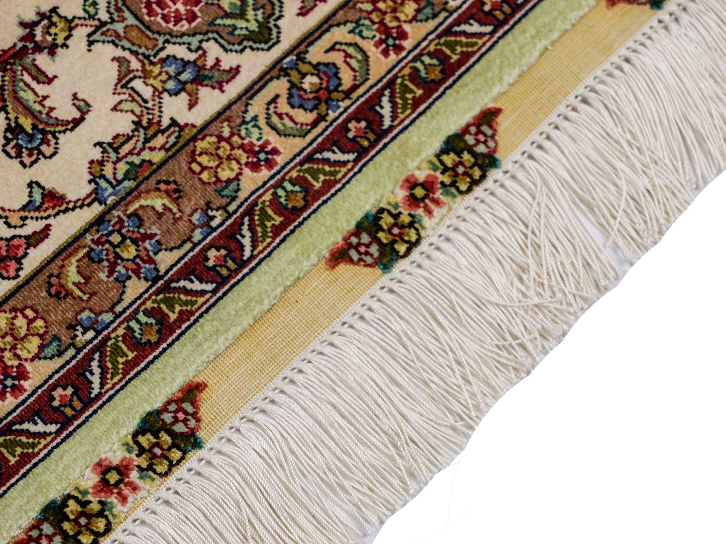 Sehr feiner, handgeknüpfter Khademi Orientteppich mit Ghom Design aus reiner Seide, grün, pistazie, creme, weiß. 183x124 cm. Vertrieb durch Jupiter Intl.