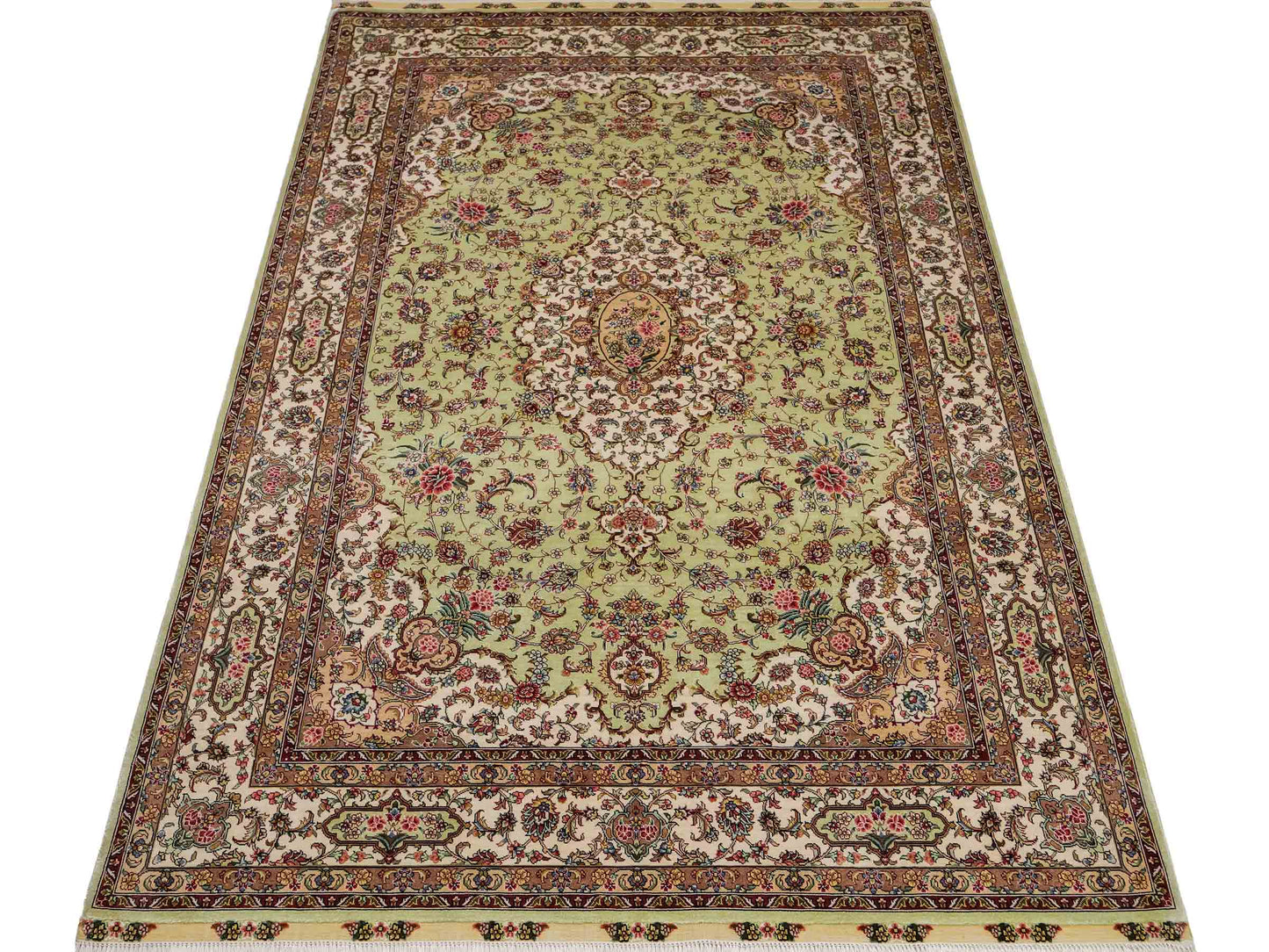 Sehr feiner, handgeknüpfter Khademi Orientteppich mit Ghom Design aus reiner Seide, grün, pistazie, creme, weiß. 183x124 cm. Vertrieb durch Jupiter Intl.