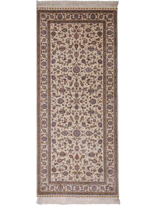Sehr feiner, handgeknüpfter Khademi Orientteppich mit Ghom Design aus purer Seide, weiß, creme. 183x78 cm. Vertrieb durch Jupiter Intl.
