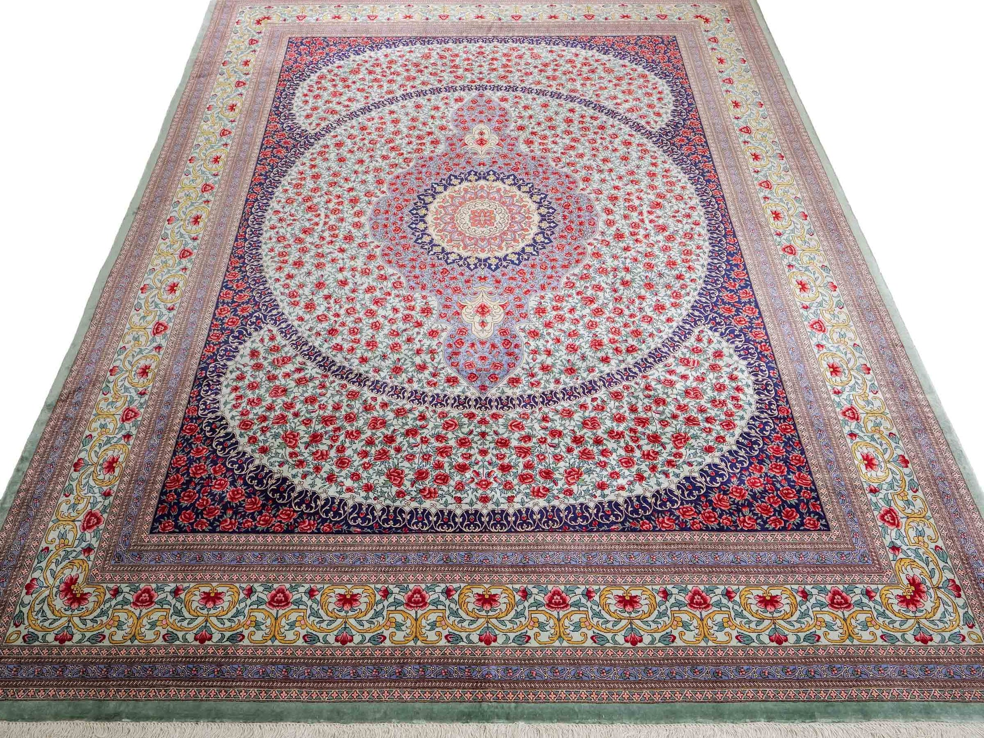 Sehr feiner, handgeknüpfter Khademi Orientteppich mit Ghom Design aus reiner Seide, blau, rot, türkis, grün. 259x205 cm. Vertrieb durch Jupiter Intl.