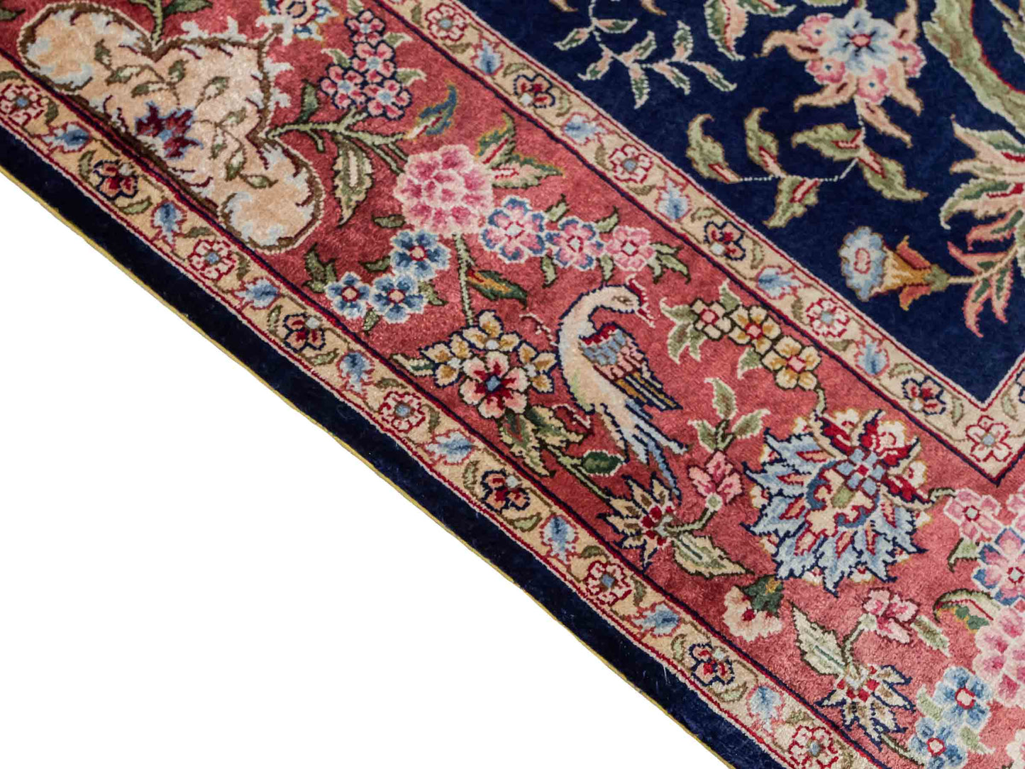 Sehr feiner, handgeknüpfter Khademi Ghom Orientteppich Läufer aus purer Seide, blau, rosa. 308x78 cm. Vertrieb durch Jupiter Intl.
