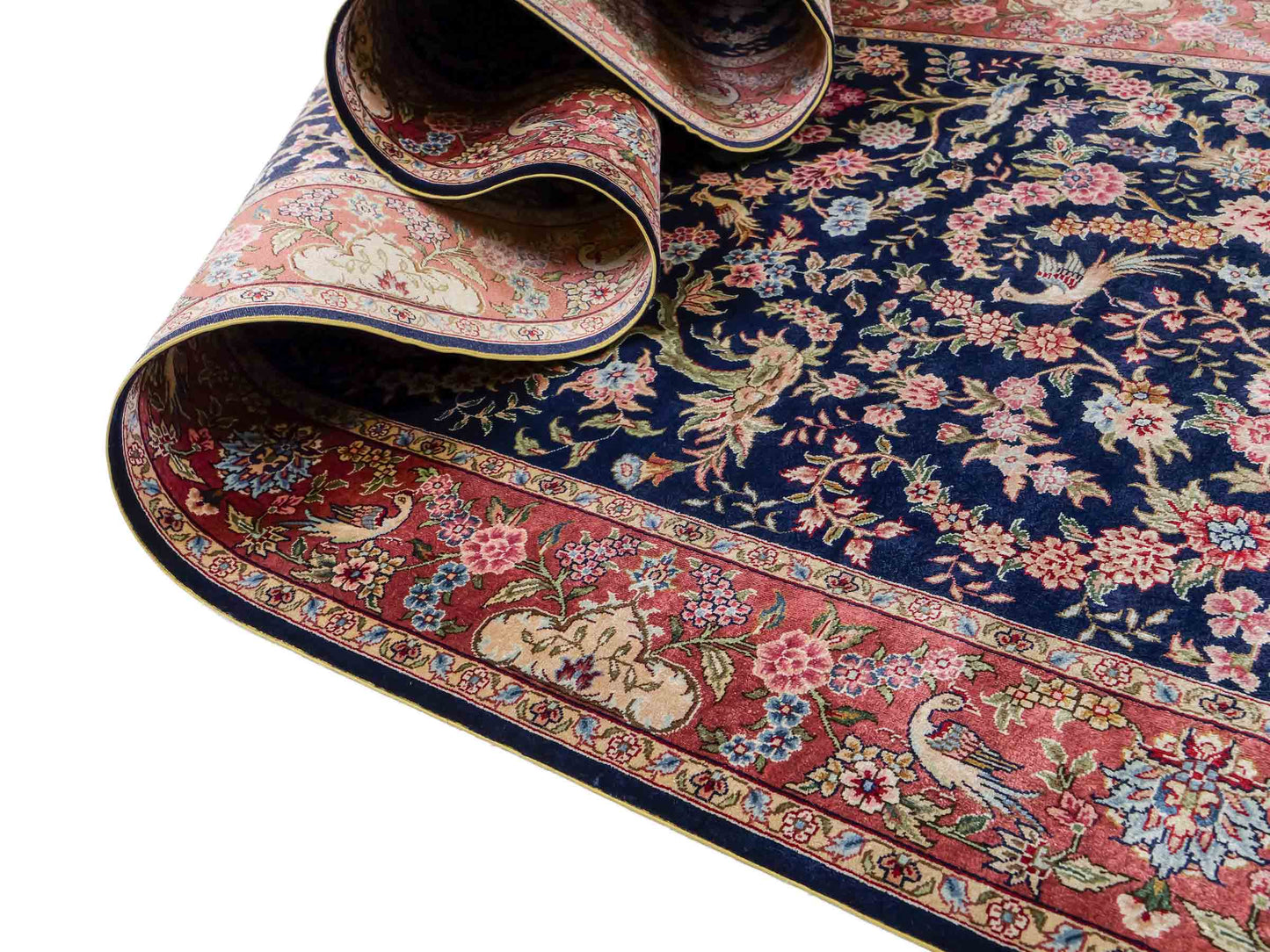 Sehr feiner, handgeknüpfter Khademi Ghom Orientteppich Läufer aus purer Seide, blau, rosa. 308x78 cm. Vertrieb durch Jupiter Intl.