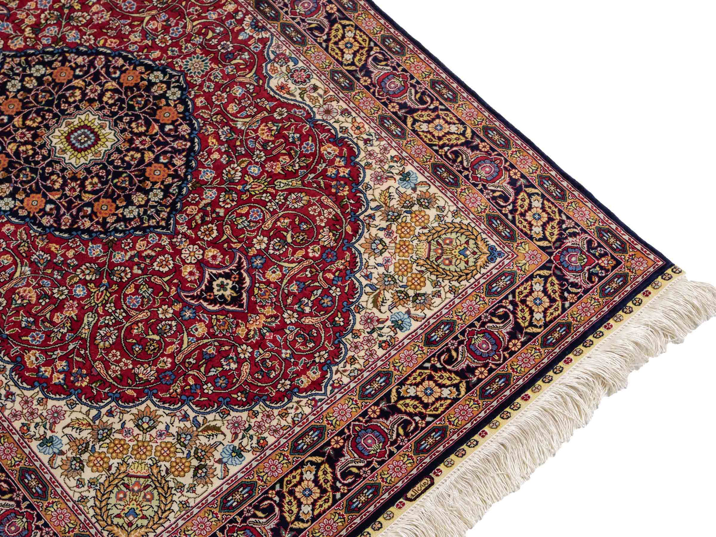 Sehr feiner, handgeknüpfter Khademi Orientteppich Läufer mit Ghom Deisgn aus reiner Seide, rot, blau. 370x79 cm. Vertrieb durch Jupiter Intl.