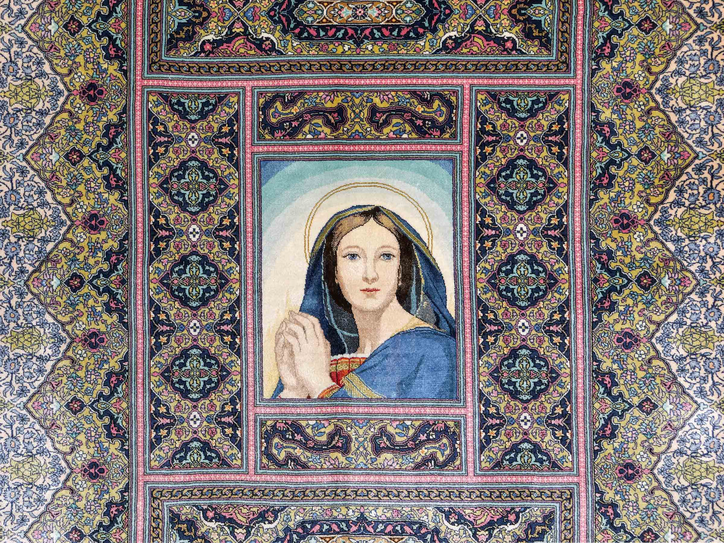Extrem feiner, handgeknüpfter Khademi Ghom Orientteppich aus purer Seide, multiocolor. 64x48 cm. Vertrieb durch Jupiter Intl.