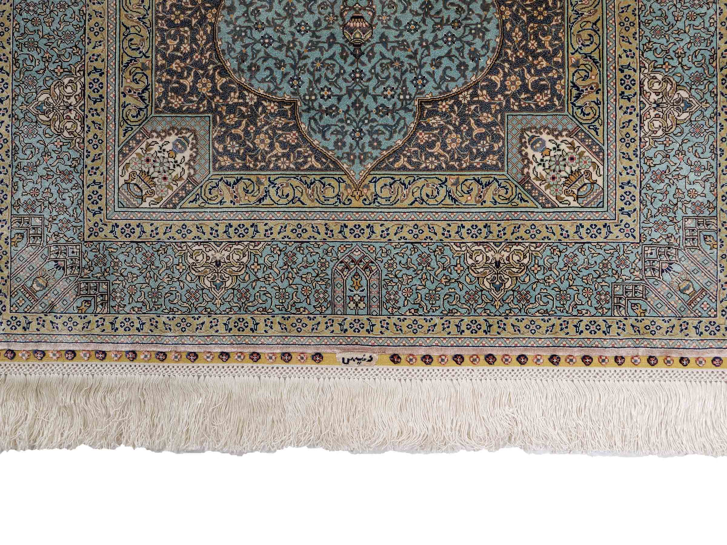 Extrem feiner, handgeknüpfter Khademi Orientteppich mit Ghom Design aus purer Seide, blau, multicolor. 92x63 cm. Vertrieb durch Jupiter Intl.