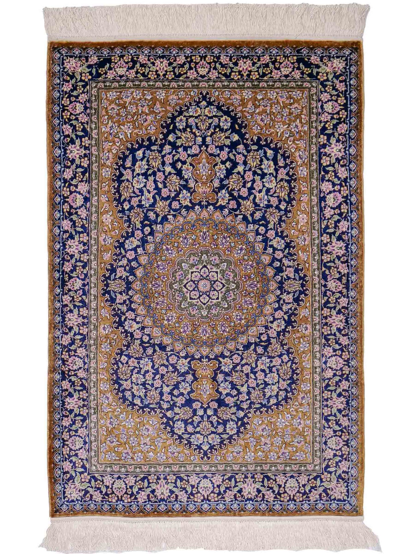 Sehr feiner, handgeknüpfter Khademi Orientteppich mit Ghom Design aus reiner Seide, oliv, braun, blau. 93x62 cm. Vertrieb durch Jupiter Intl.