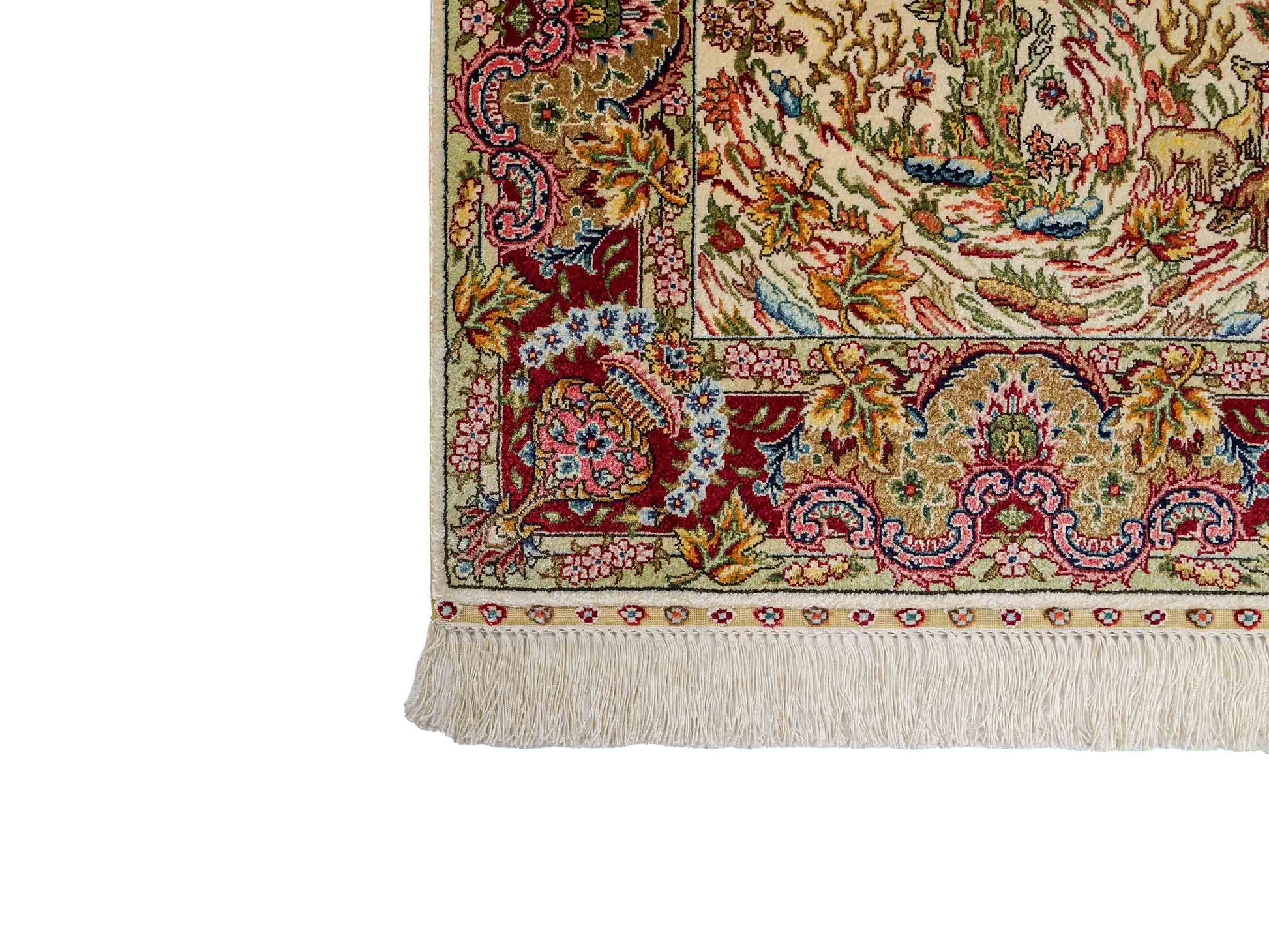 Sehr feiner, handgeknüpfter Khademi Orientteppich mit Ghom Design aus reiner Seide, gold, creme, weiß, rot. 93x63 cm. Vertrieb durch Jupiter Intl.