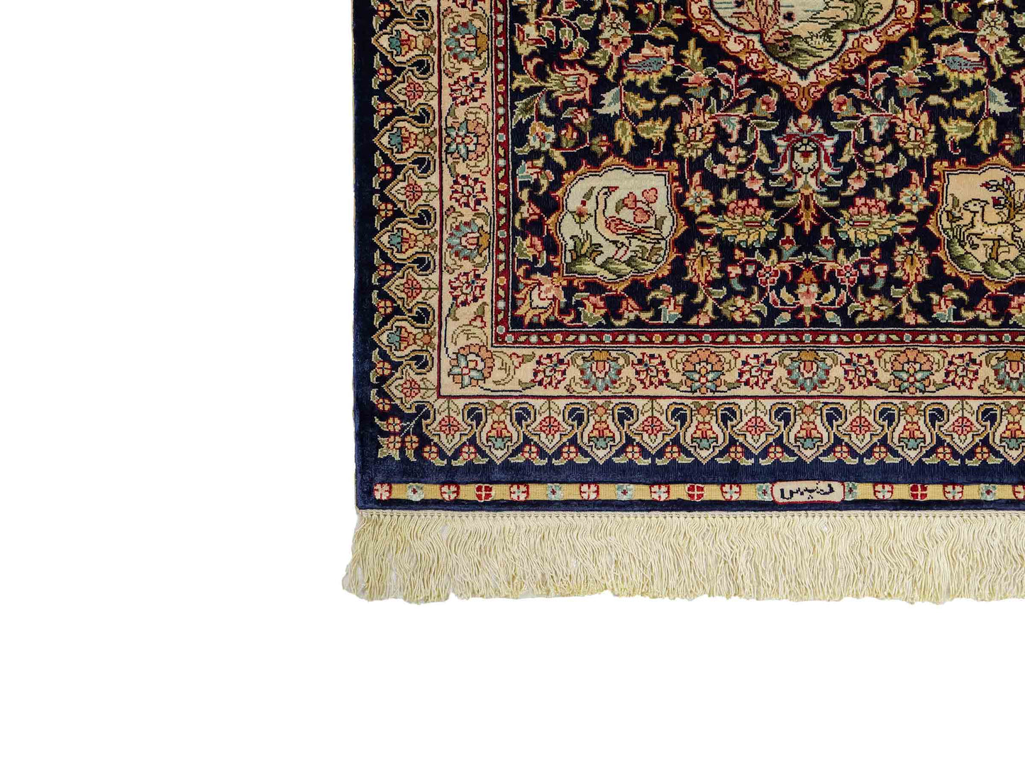 Sehr feiner, handgeknüpfter Khademi Orientteppich mit Ghom Design aus reiner Seide, blau. 93x63 cm. Vertrieb durch Jupiter Intl.